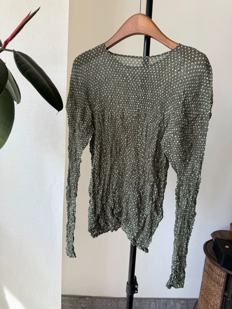Issey Miyake Issey Miyake A light green polka dot long-sleeved base lay Size M / US 6-8 / IT 42-44 - 2 Thumbnail