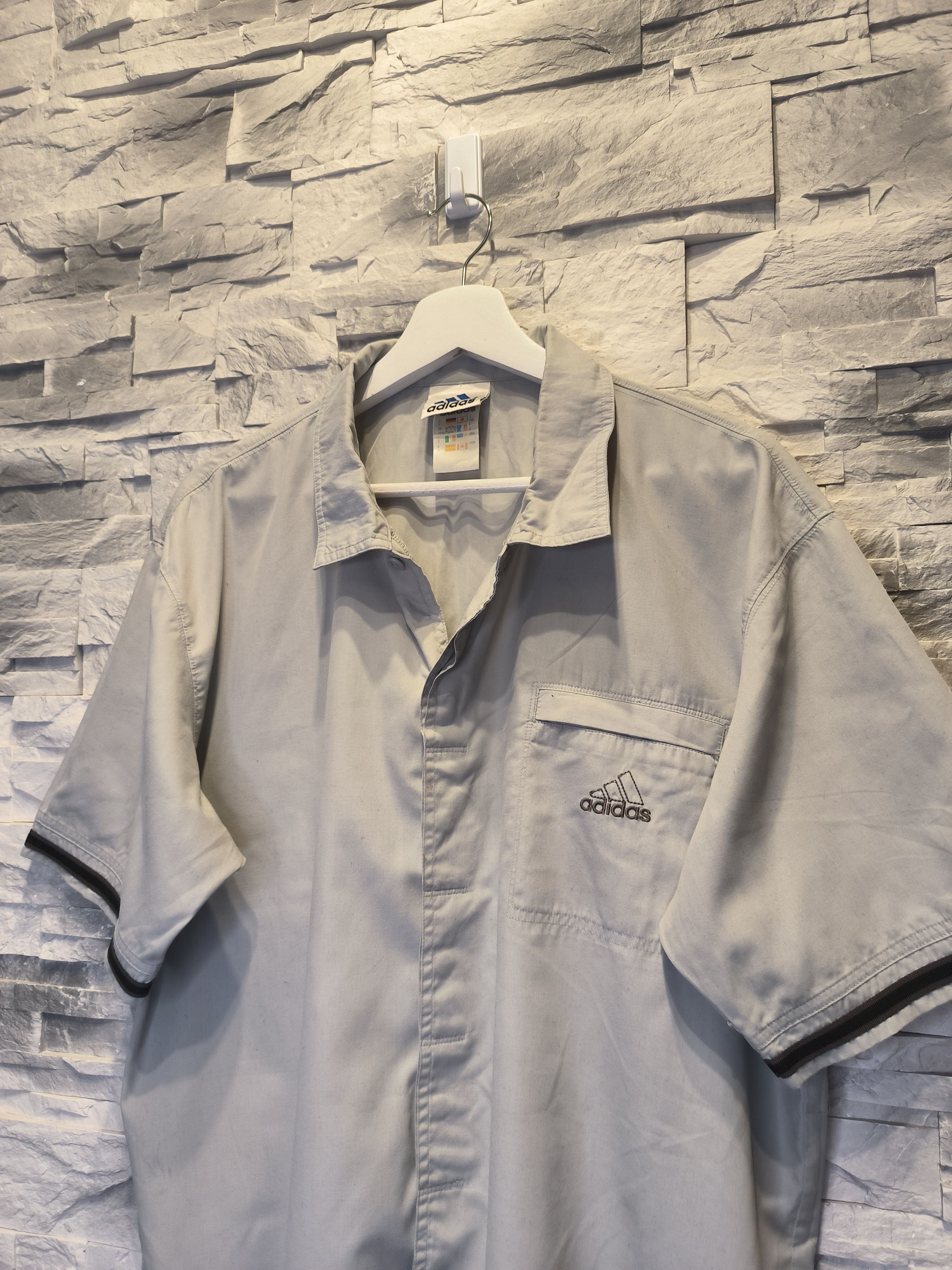 Adidas × Vintage Vintage Adidas Button-Up Shirt Short Sleeve 90s Logo Size US XL / EU 56 / 4 - 2 Thumbnail