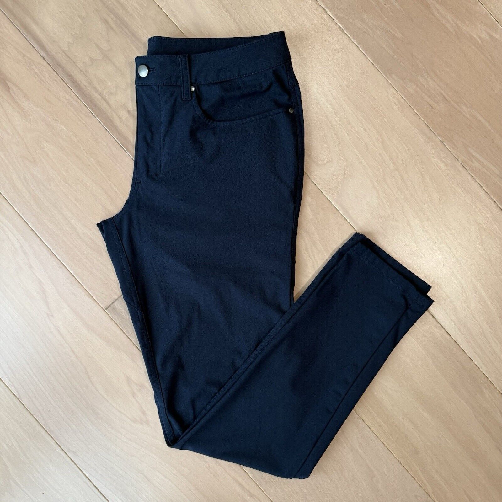 Lululemon Lululemon ABC Pants 32 Navy Athleisure Workwear Sportswear Size US 32 / EU 48 - 2 Thumbnail