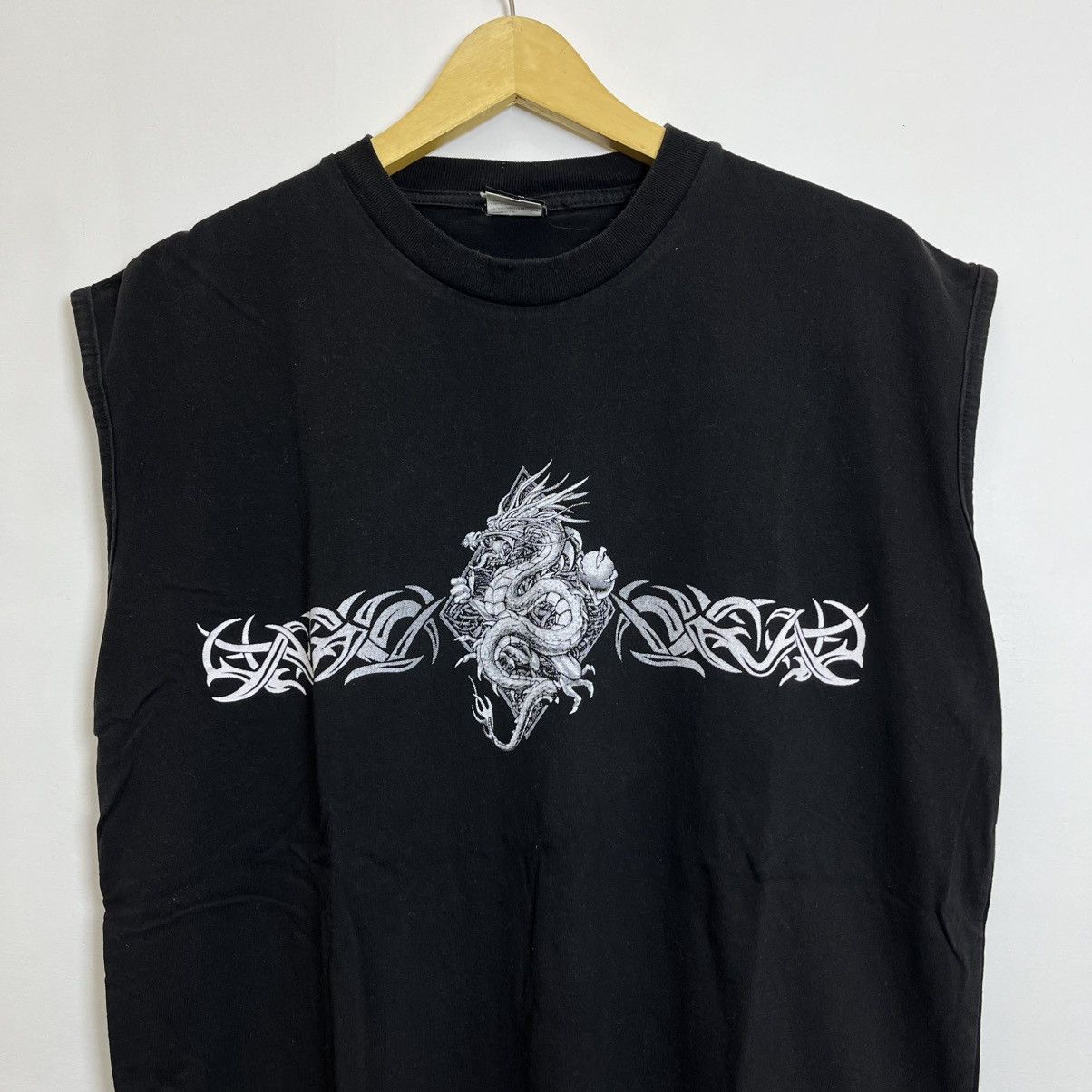 Japanese Brand Crazy Vintage Import Gear 90s “Dragon” Sleeveless Tee Size US L / EU 52-54 / 3 - 5 Thumbnail