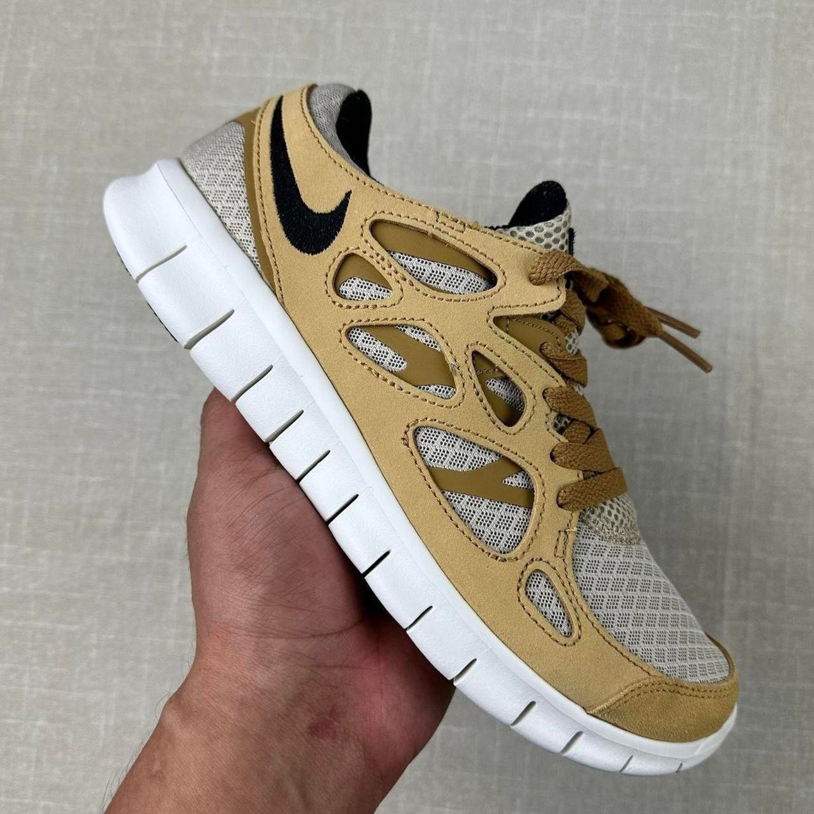 2021 Nike Free Run 2 “Beige