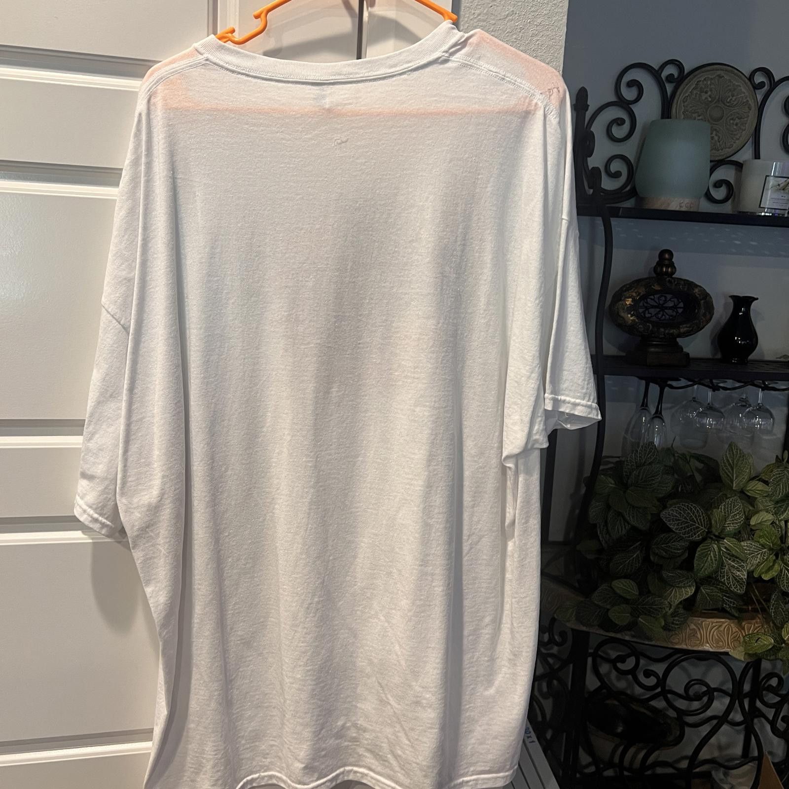 Jerzees Jerzees Men's White Short Sleeve T-Shirt with American Flag- Size US XXL / EU 58 / 5 - 2 Thumbnail