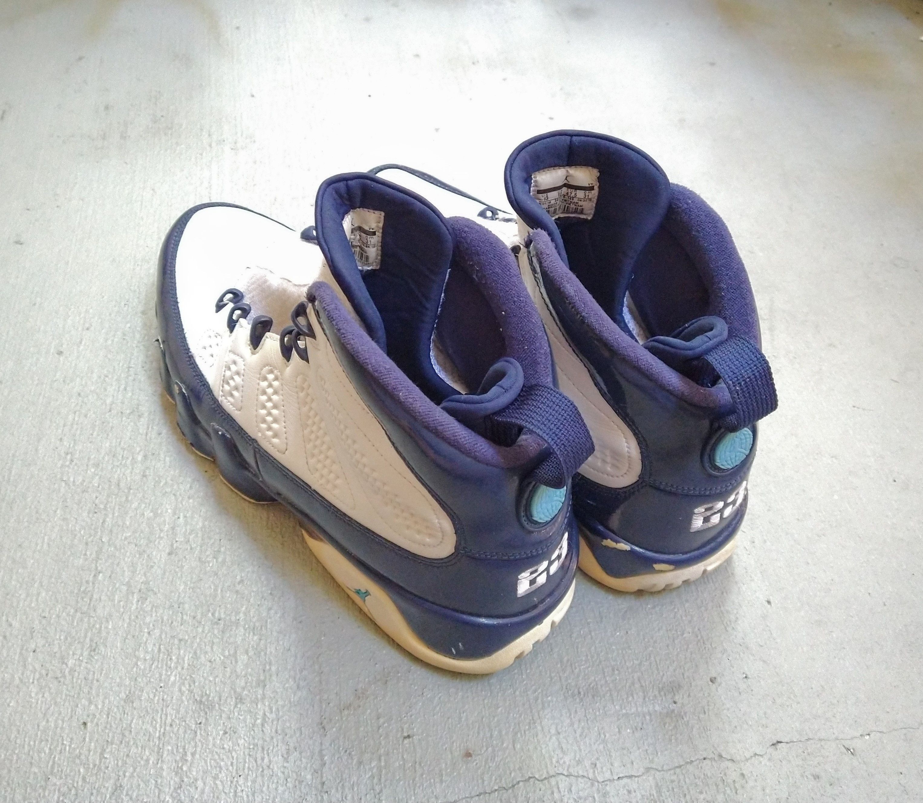 Jordan Brand Nike Air Jordan 9 Retro Pearl Blue Size 13 302370-145 Size US 13 / EU 46 - 15 Thumbnail