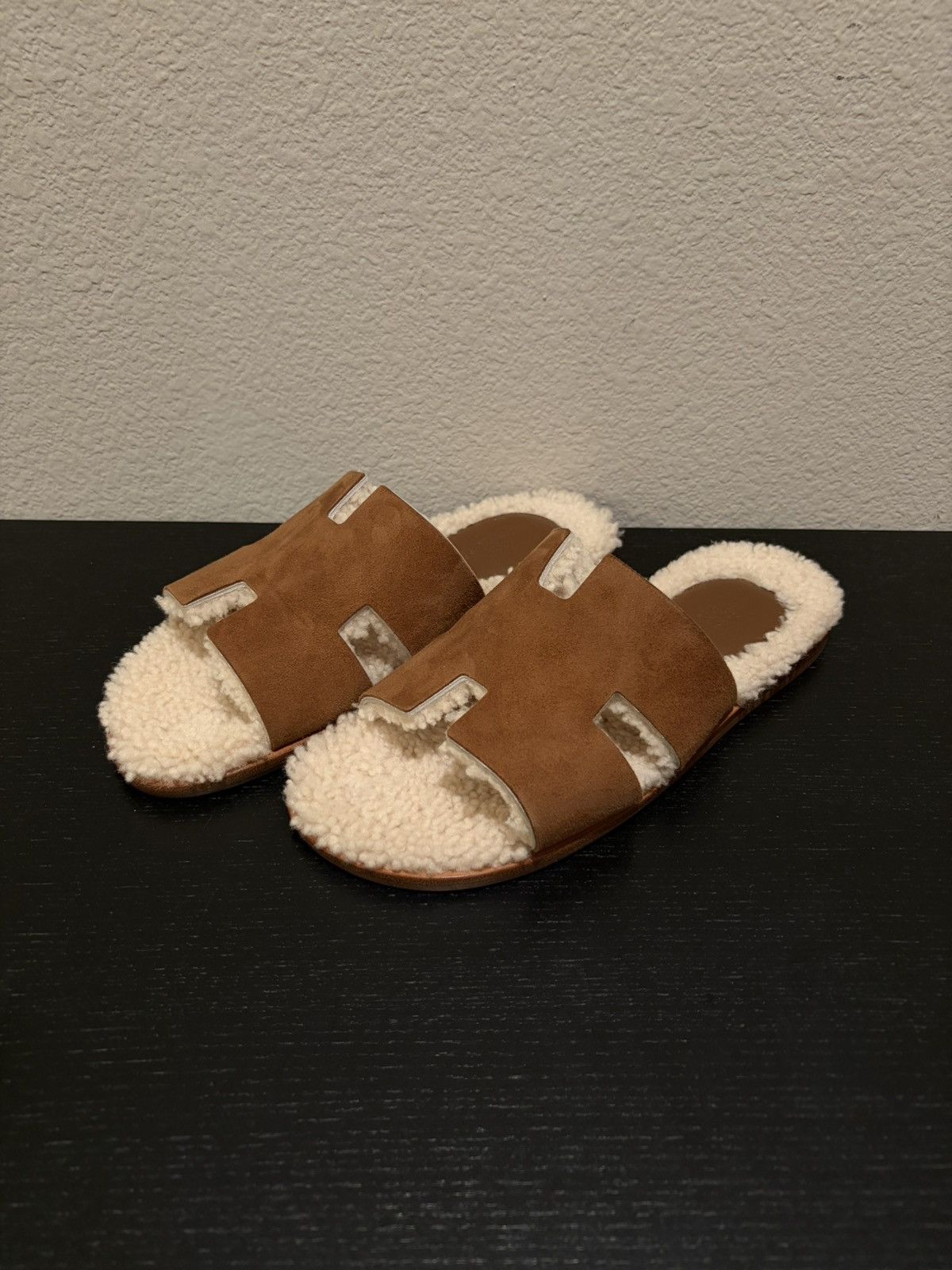 Hermes Izmir Brown Suede Shearling Sandals Size US 8.5 / EU 41-42 - 1 Thumbnail