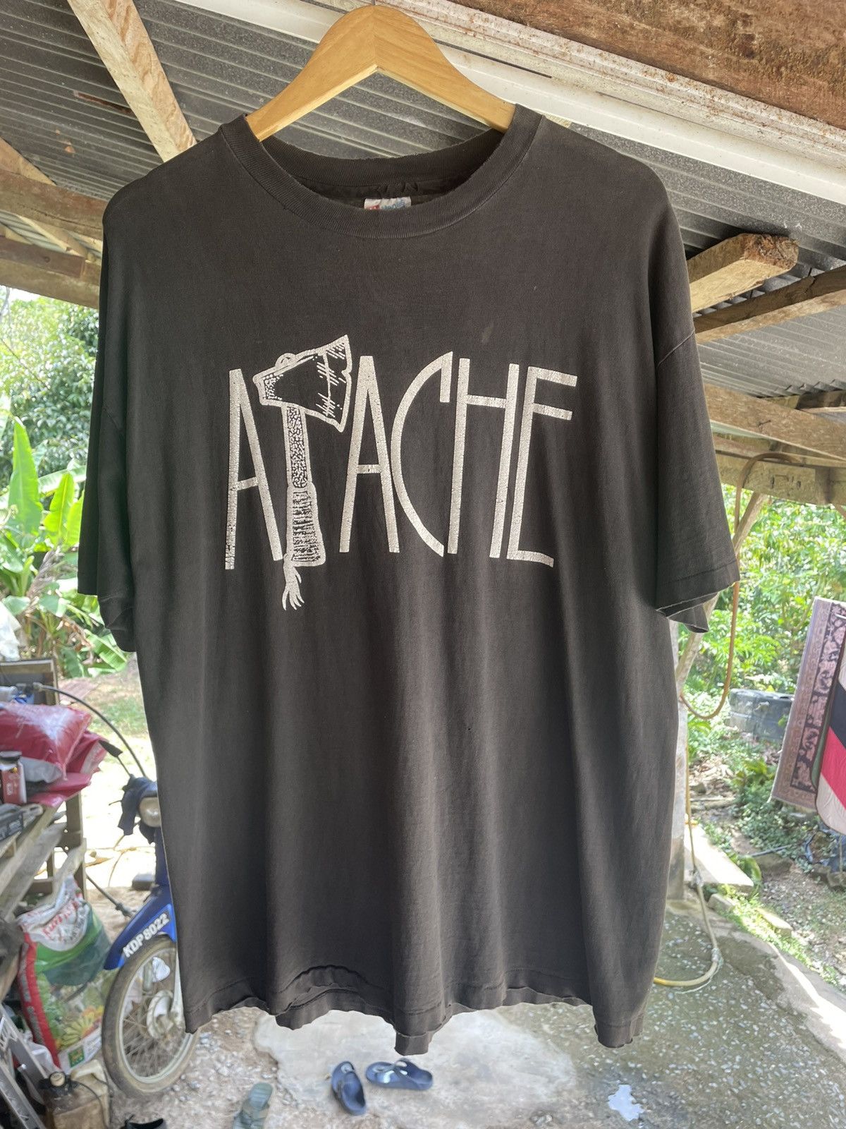 Vintage Vintage “Apache Gangsta Bitch” Tee – Rare 90s Hip Hop ERD Size US XL / EU 56 / 4 - 1 Thumbnail