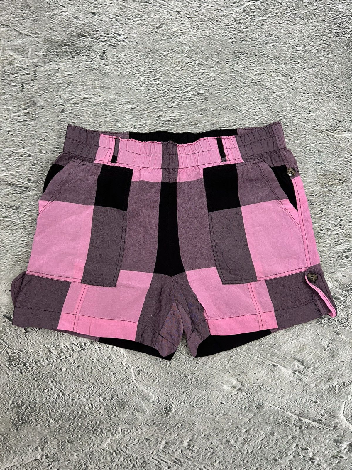 Ganni Ganni shorts viscose pink black checkered Size 28" / US 6 / IT 42 - 1 Thumbnail