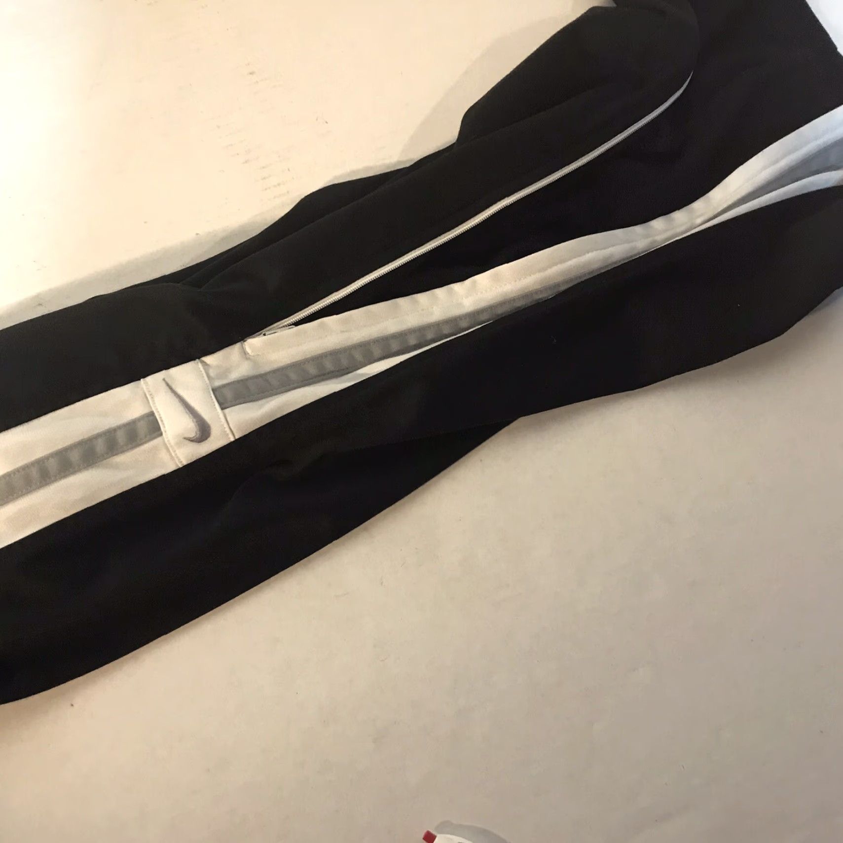 Nike VINTAGE Nike Men's Active Pants Size M Black Straight Fit Lightweight Breathable Casual Sportswear Size US 31 - 4 Thumbnail