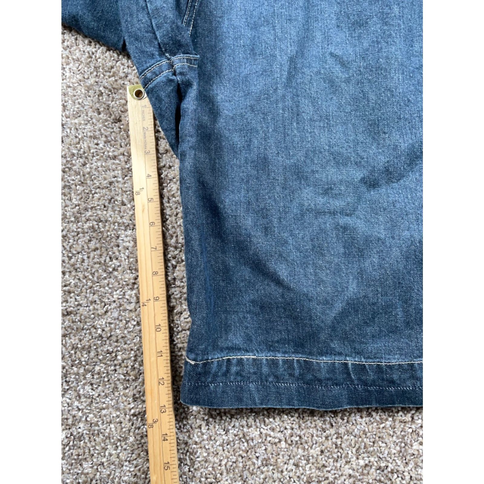 Vintage VINTAGE Men's Baggy Fit Jean Shorts 38 x 13 Blue Denim Embroidered Hip Hop Retro 2000s Size US 38 / EU 54 - 6 Thumbnail