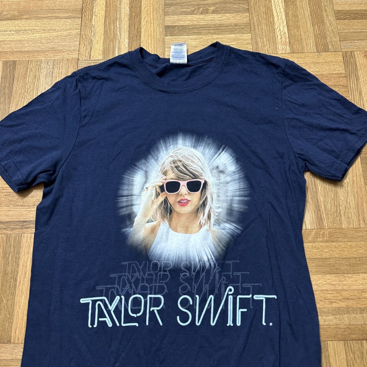 Gildan Taylor Swift 1989 tee Size US S / EU 44-46 / 1 - 3 Thumbnail