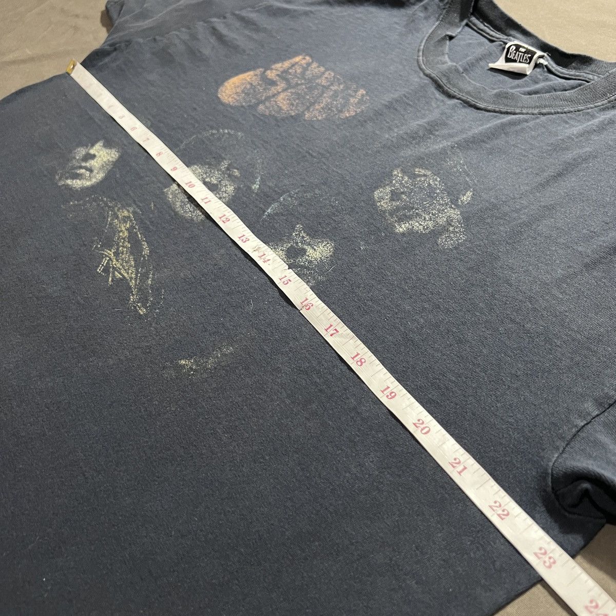 Band Tees Vintage Y2K The Beatles Rubber Soul Tee Thrashed Sun Faded Size US XL / EU 56 / 4 - 13 Thumbnail