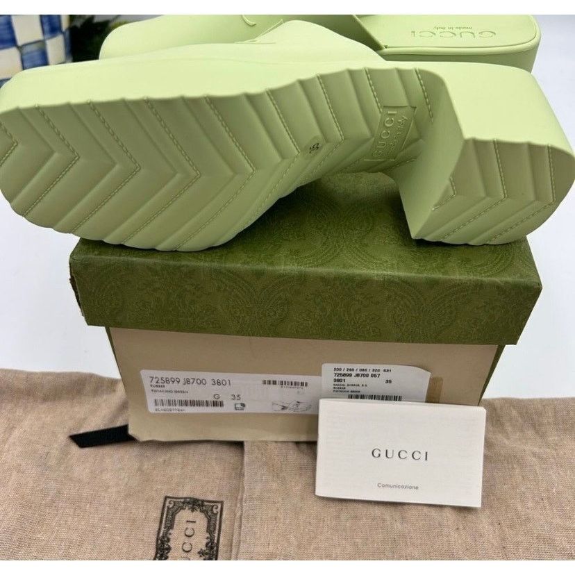Gucci Women’s Gucci, clog, rubber sandals, size 35 made in Italy Size US 5 / IT 35 - 7 Thumbnail