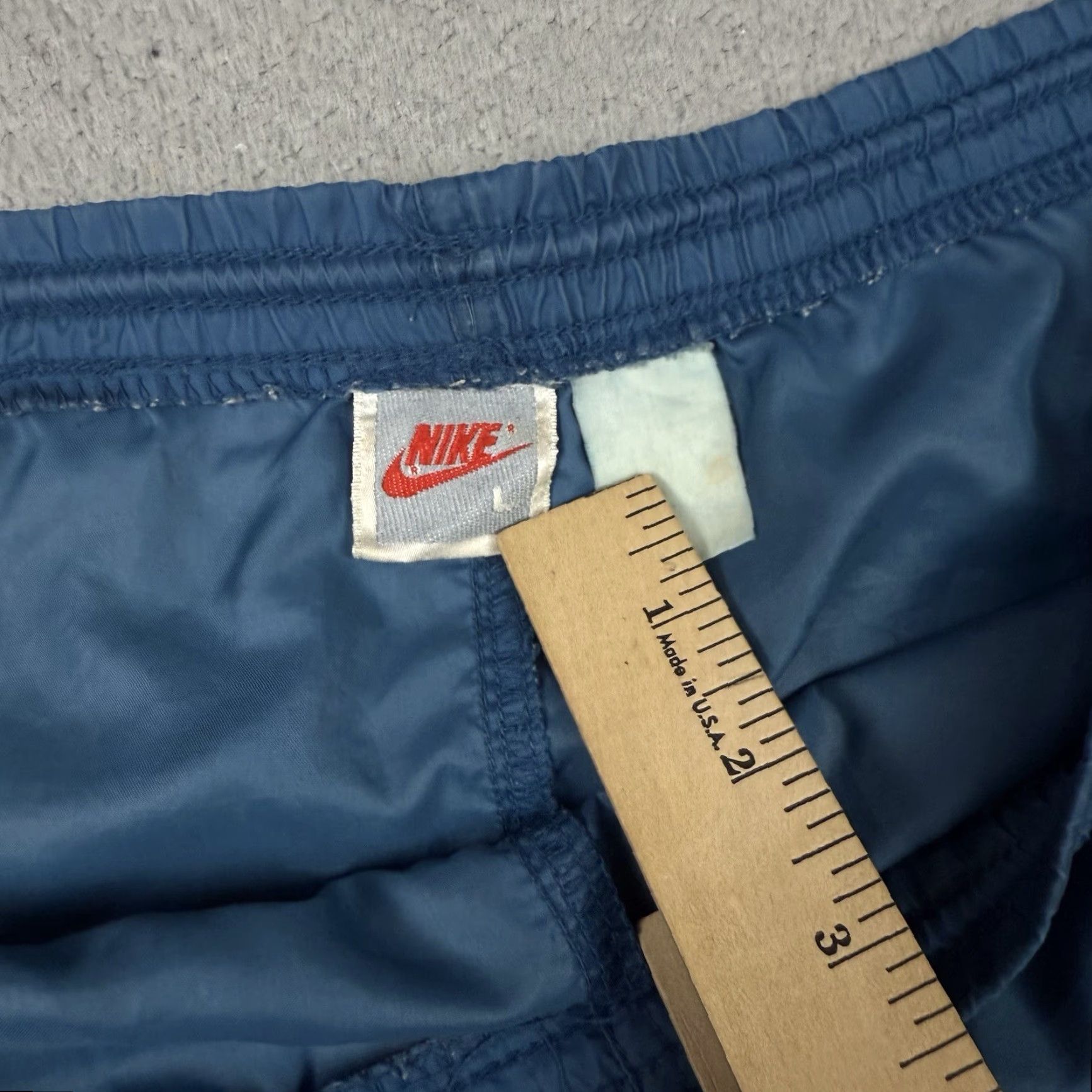 Nike VINTAGE Nike Pants Mens L Blue Nylon Jogger Windbreaker Track 80s Rare Vtg L Modern Classic 90s Logo Men Size US 33 - 5 Thumbnail