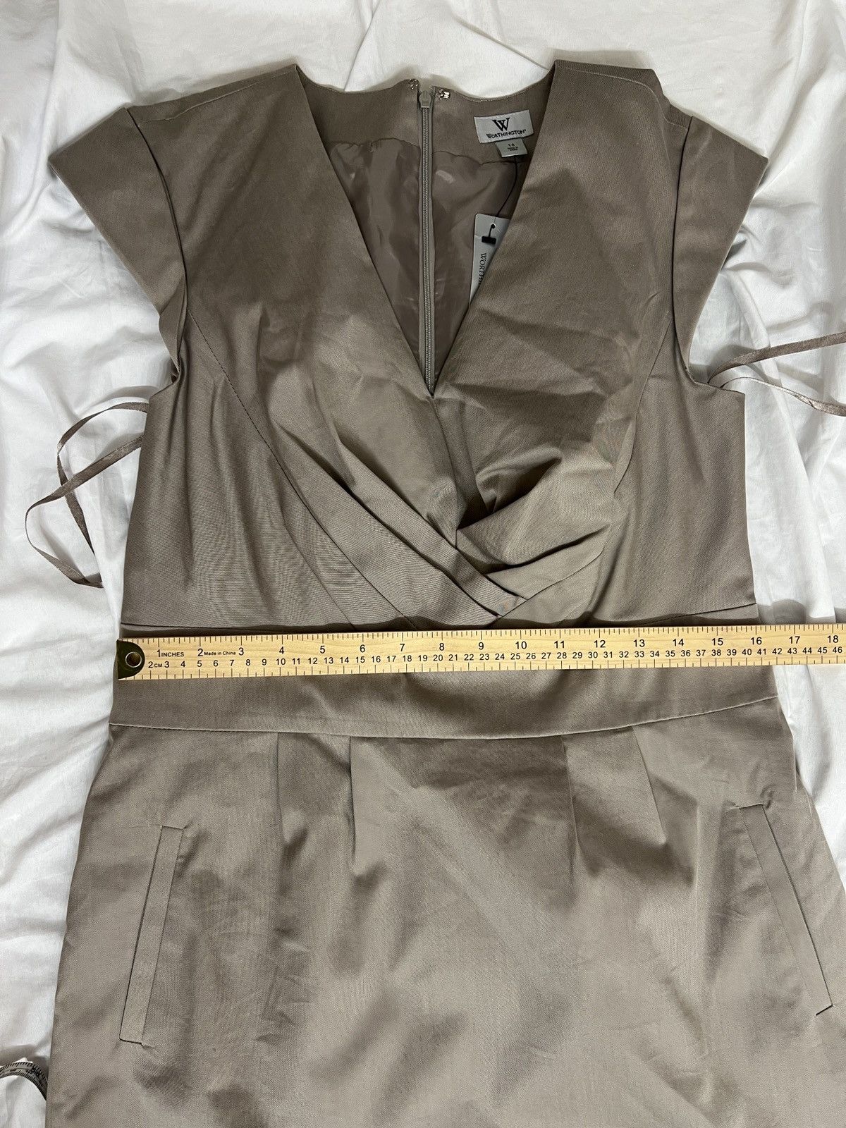 Worthington Worthington Windsor gray V-Neck Pleated Waist Midi Dress Size XL / US 12-14 / IT 48-50 - 7 Thumbnail
