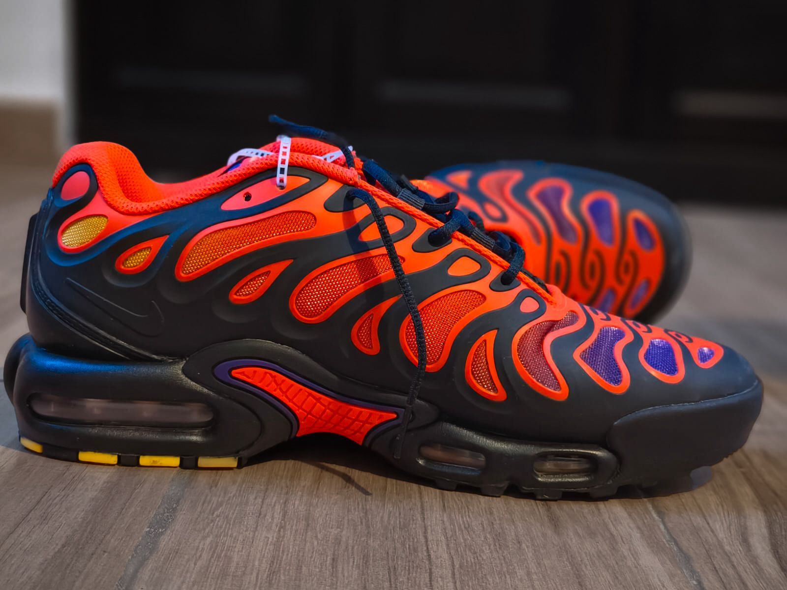 Nike Nike Air Max Plus Drift All Day Size US 10 / EU 43 - 2 Thumbnail