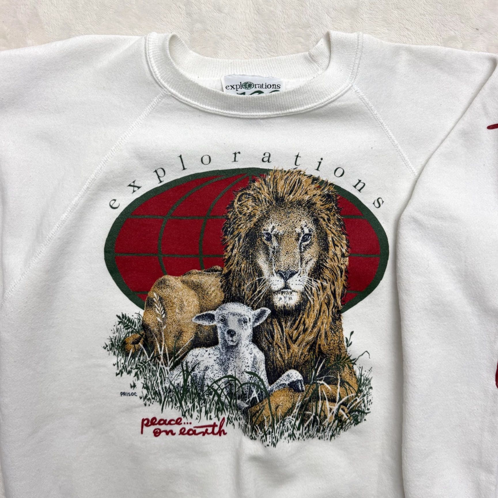 Vintage VINTAGE Explorations Peace On Earth Sweatshirt Mens XL White Graphic Print Lion Lamb Animals Christmas Sweatshirt Mens XL White Size US XL / EU 56 / 4 - 2 Thumbnail