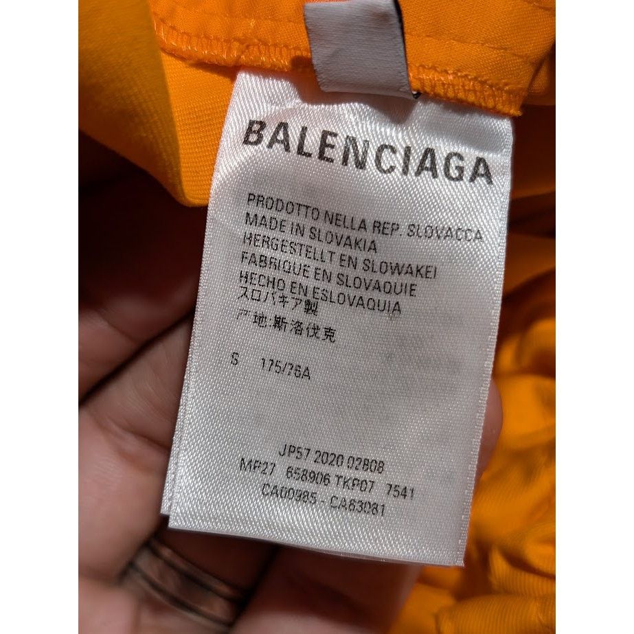 Balenciaga o1rshd1 Oversize Shorts in Orange Size US 30 / EU 46 - 18 Thumbnail
