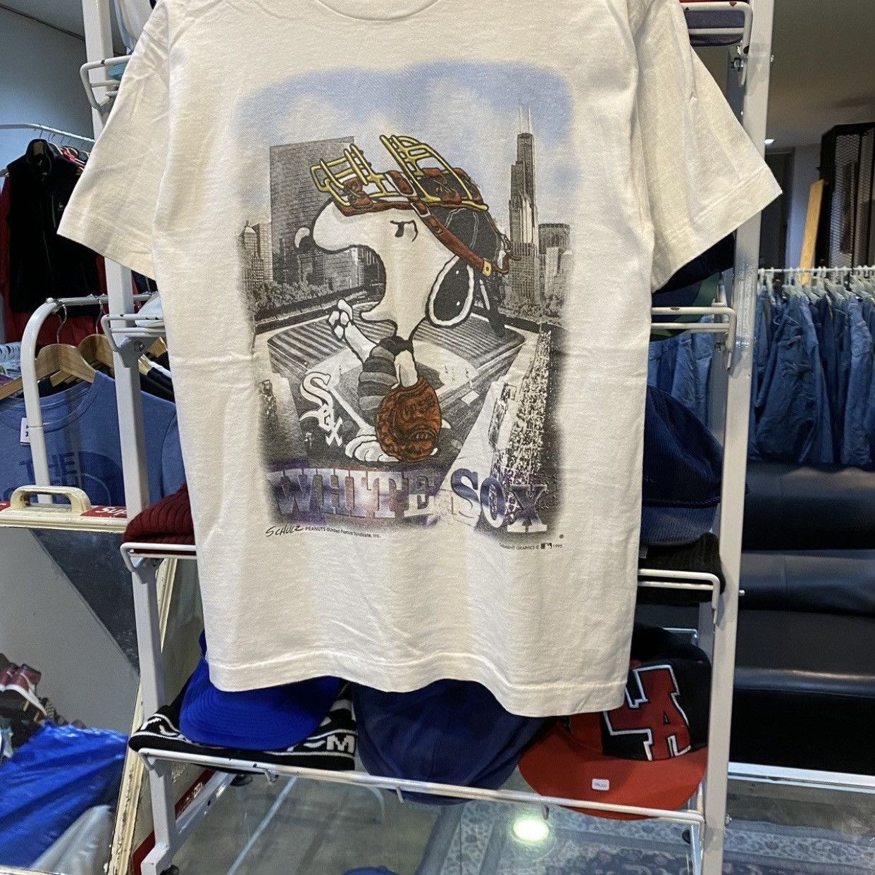 NBA Vintage 90s Peanuts x Chicago White Sox Snoopy MLB Big Print Size US M / EU 48-50 / 2 - 4 Thumbnail