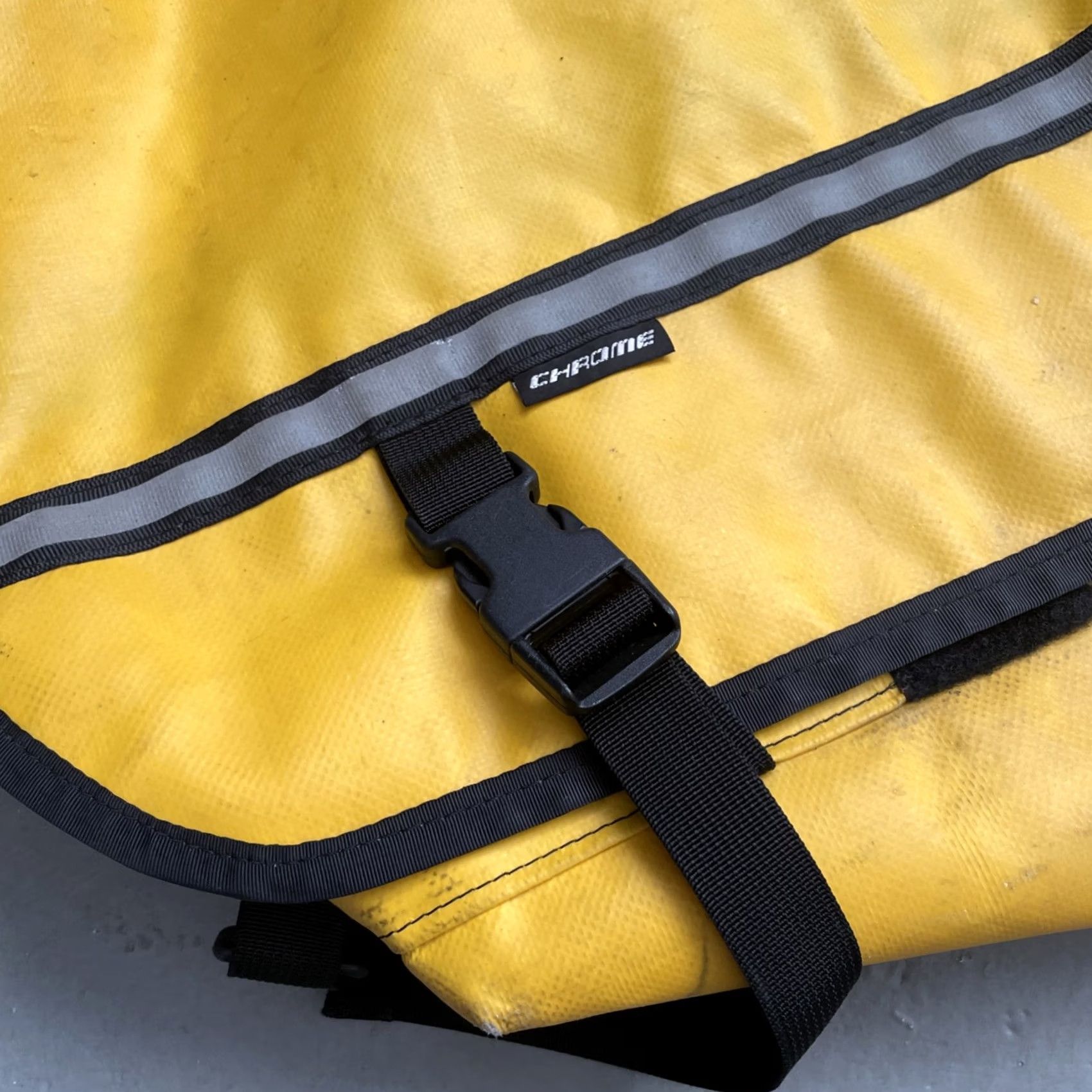 Vintage Chrome Industries Messenger Bag Yellow Usa Erik Zo 1st Gen 1990s, Men's — image 3 of 6