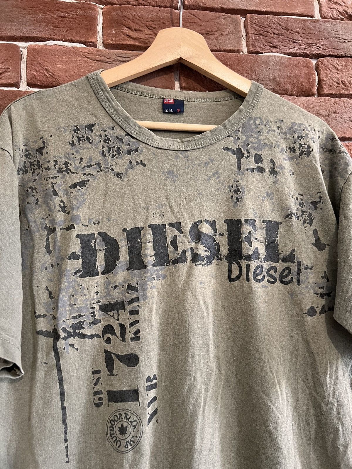Diesel Y2K Diesel Avant Garde Military Tshirt Streetwear Hype L Size US L / EU 52-54 / 3 - 3 Thumbnail