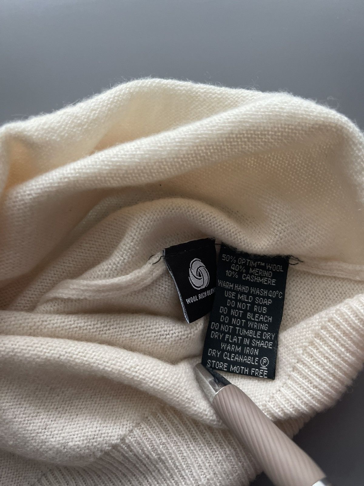 Rodd & Gunn Rodd & Gunn Cashmere Quarter Zip Sweater - Size L Size US L / EU 52-54 / 3 - 6 Thumbnail