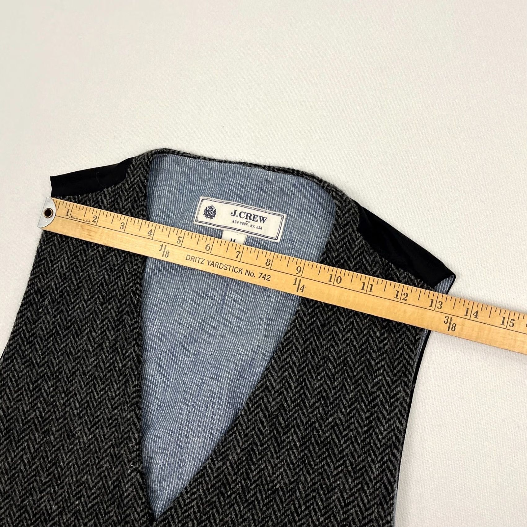 J.Crew VINTAGE J.CREW Waistcoat Mens M Gray Herringbone Tweed British Wool Suit Vest 6-Button Size US M / EU 48-50 / 2 - 6 Thumbnail