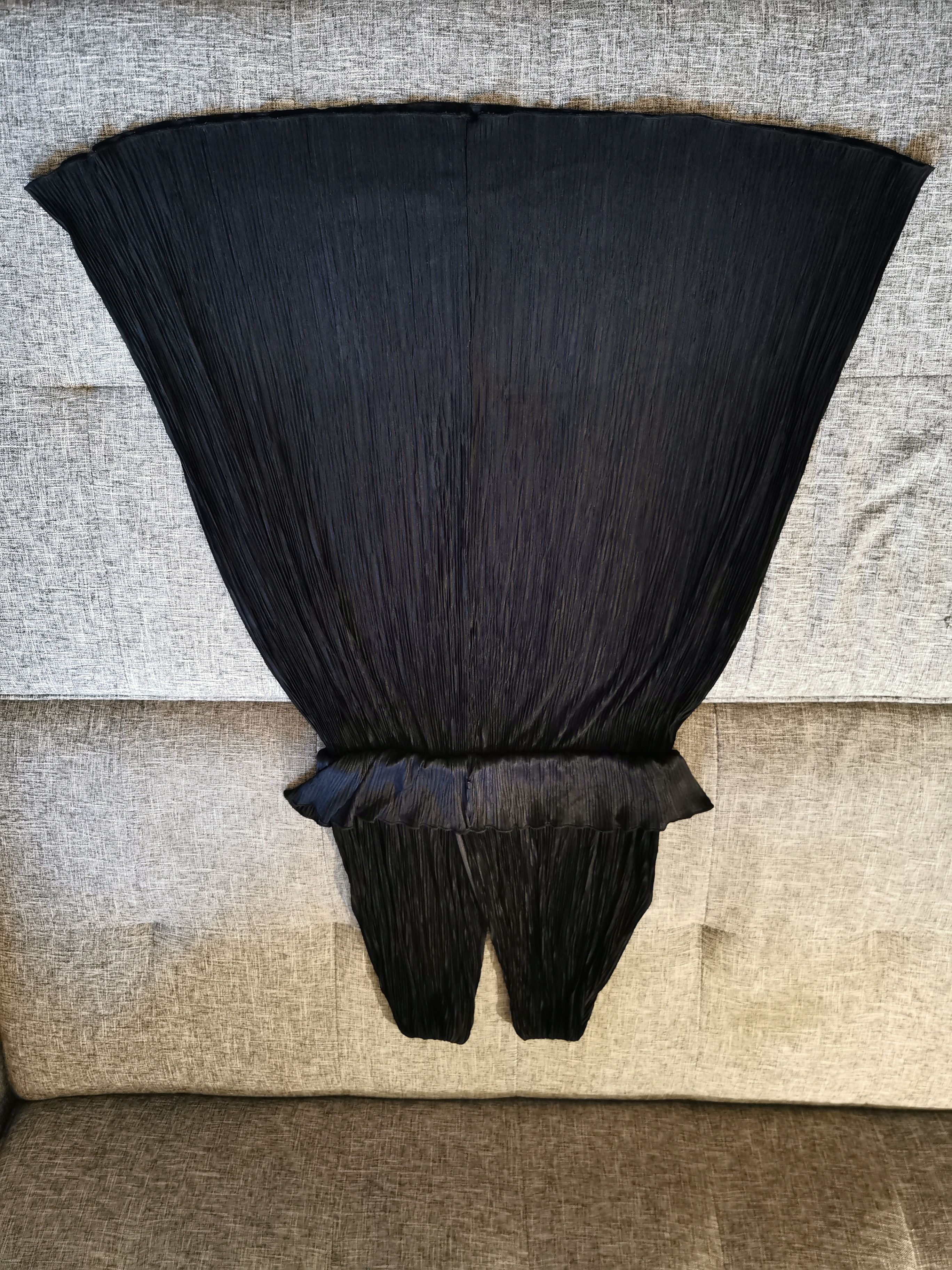 Roots Finely pleated black dress. ROOTS of LONDON Size S / US 4 / IT 40 - 9 Thumbnail