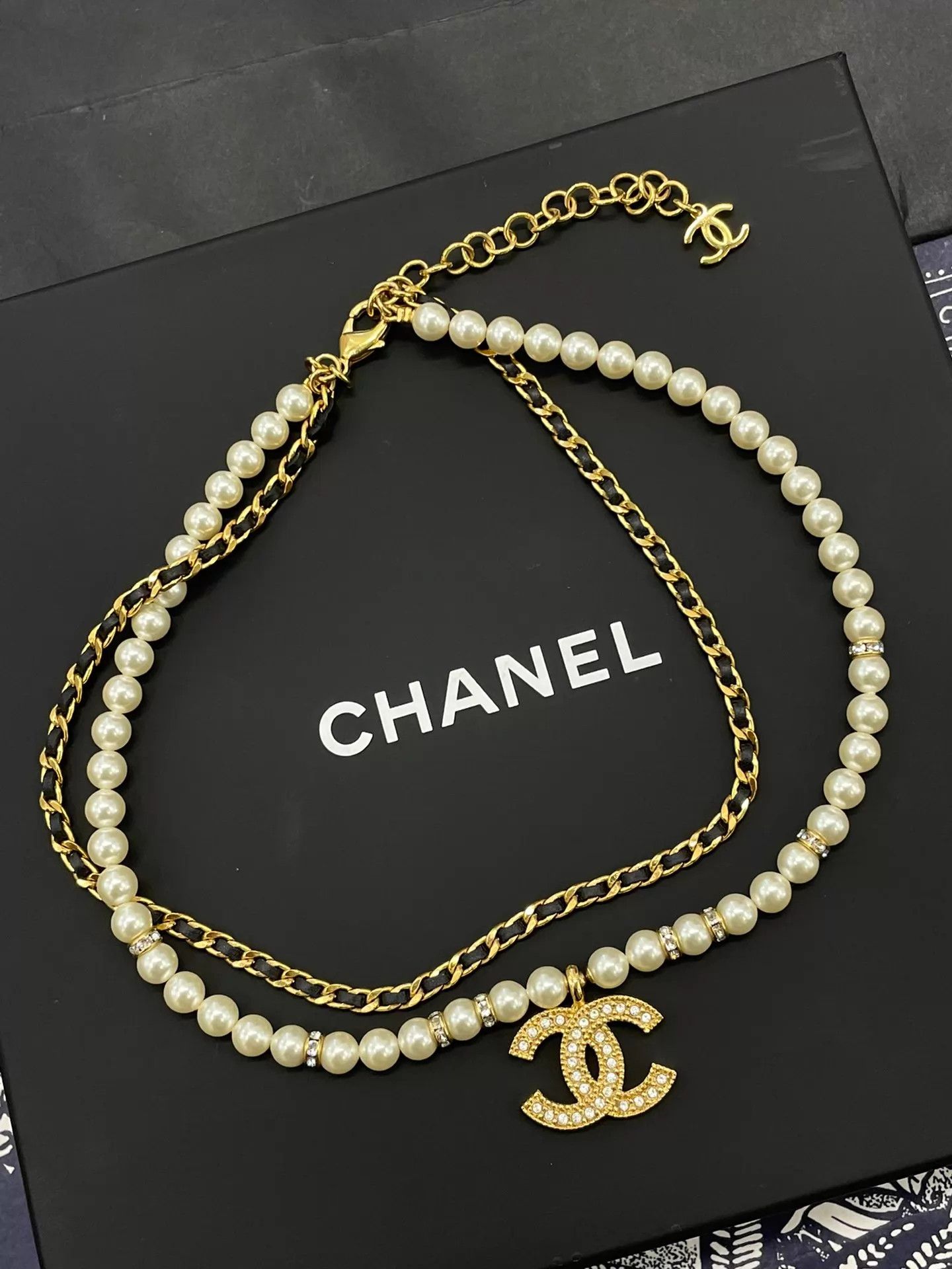 Chanel Chanel Classic Pearl Leather Chain Layered Necklace Size ONE SIZE - 4 Thumbnail