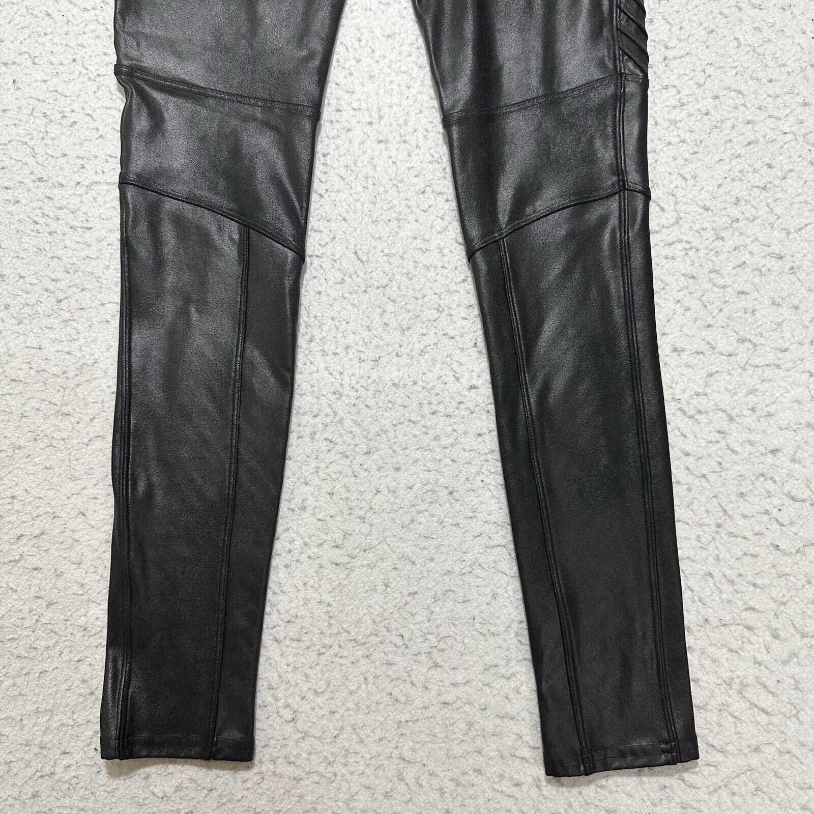 Spanx SPANX Medium Faux Leather High Waisted Moto Leggings Black Size 30" / US 8 / IT 44 - 8 Thumbnail