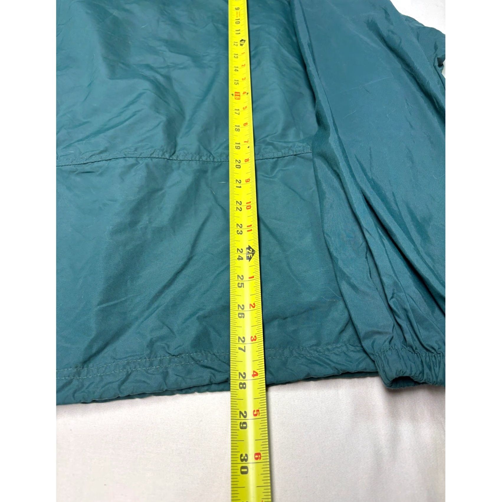 Vintage VINTAGE LL Bean Jacket Men Teal Green Nylon Anorak Windbreaker Hooded Zip Drawstring 90s Casual Travel M USA Size US M / EU 48-50 / 2 - 6 Thumbnail