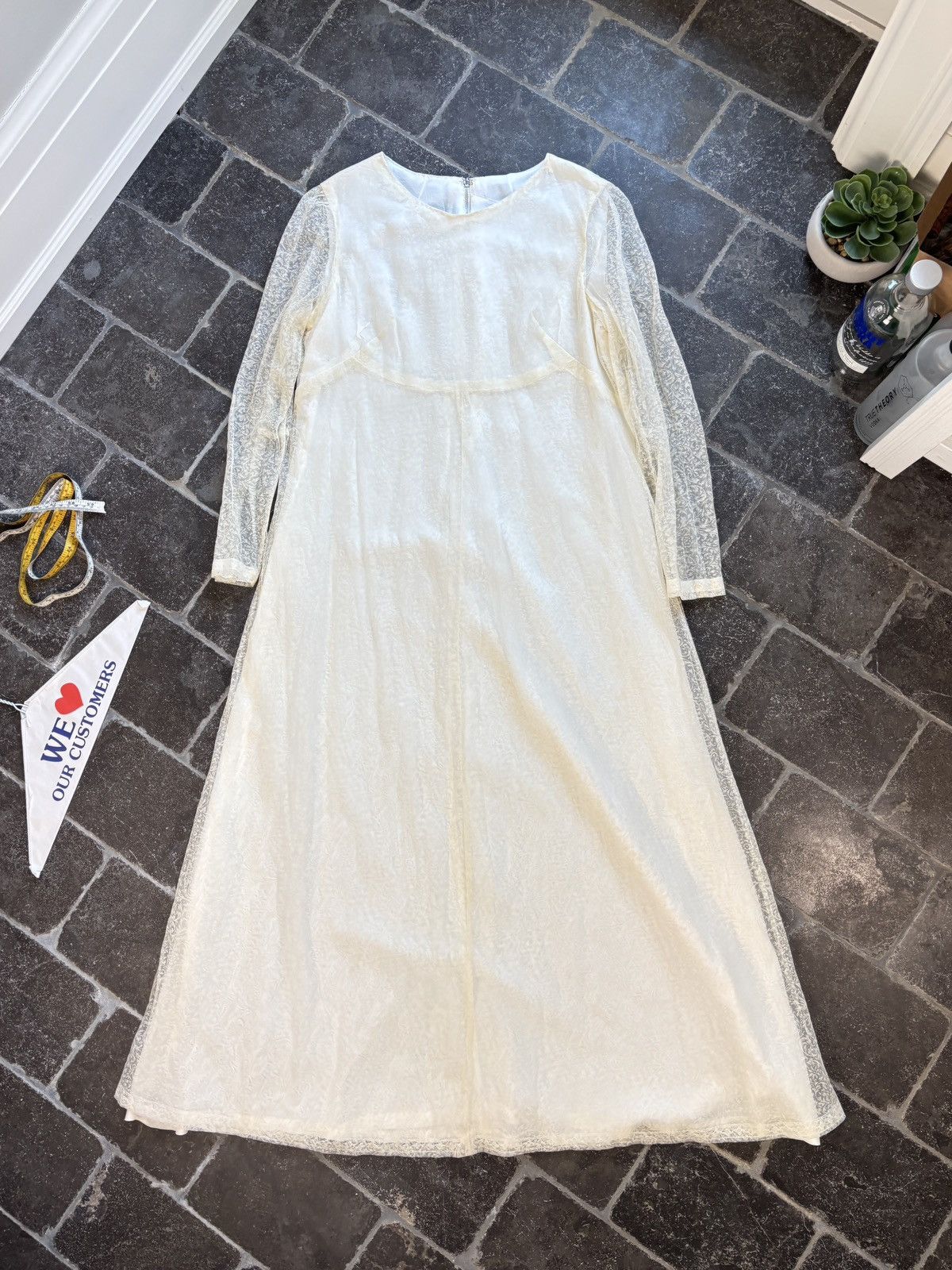 Vintage 1960s Lace Wedding Dress True Vintage Bridal Floor Length Size L / US 10 / IT 46 - 1 Thumbnail