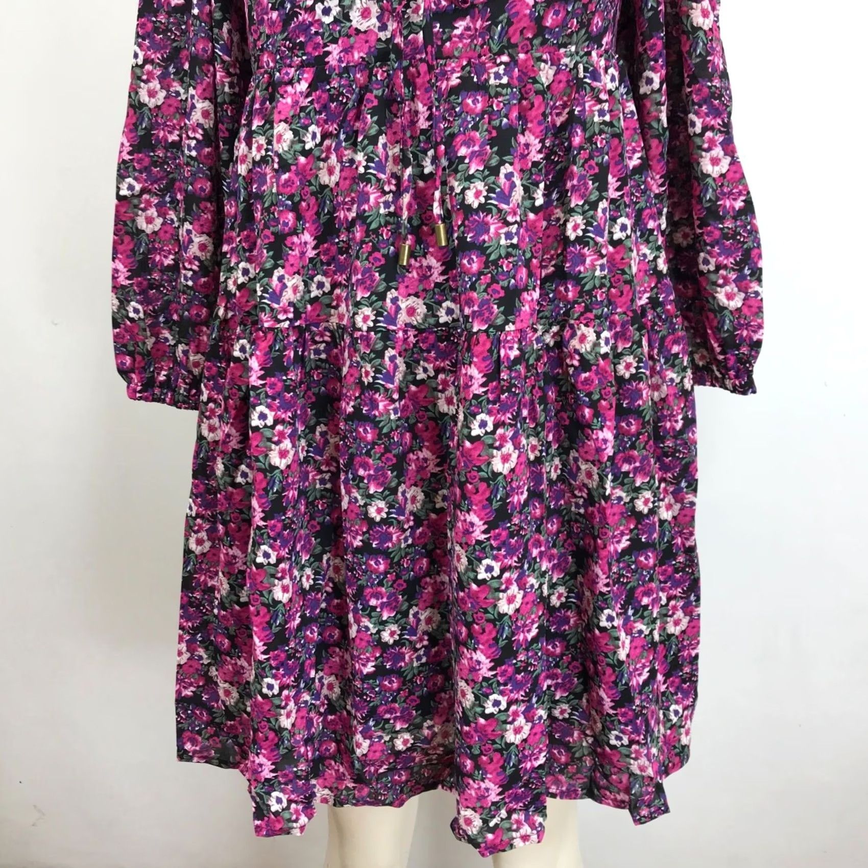 Vintage ENTRO WOMEN'S L FLORAL SHORT SLEEVE TIES AT NECK POLYESTER SHIFT DRESS Size L / US 10 / IT 46 - 3 Thumbnail