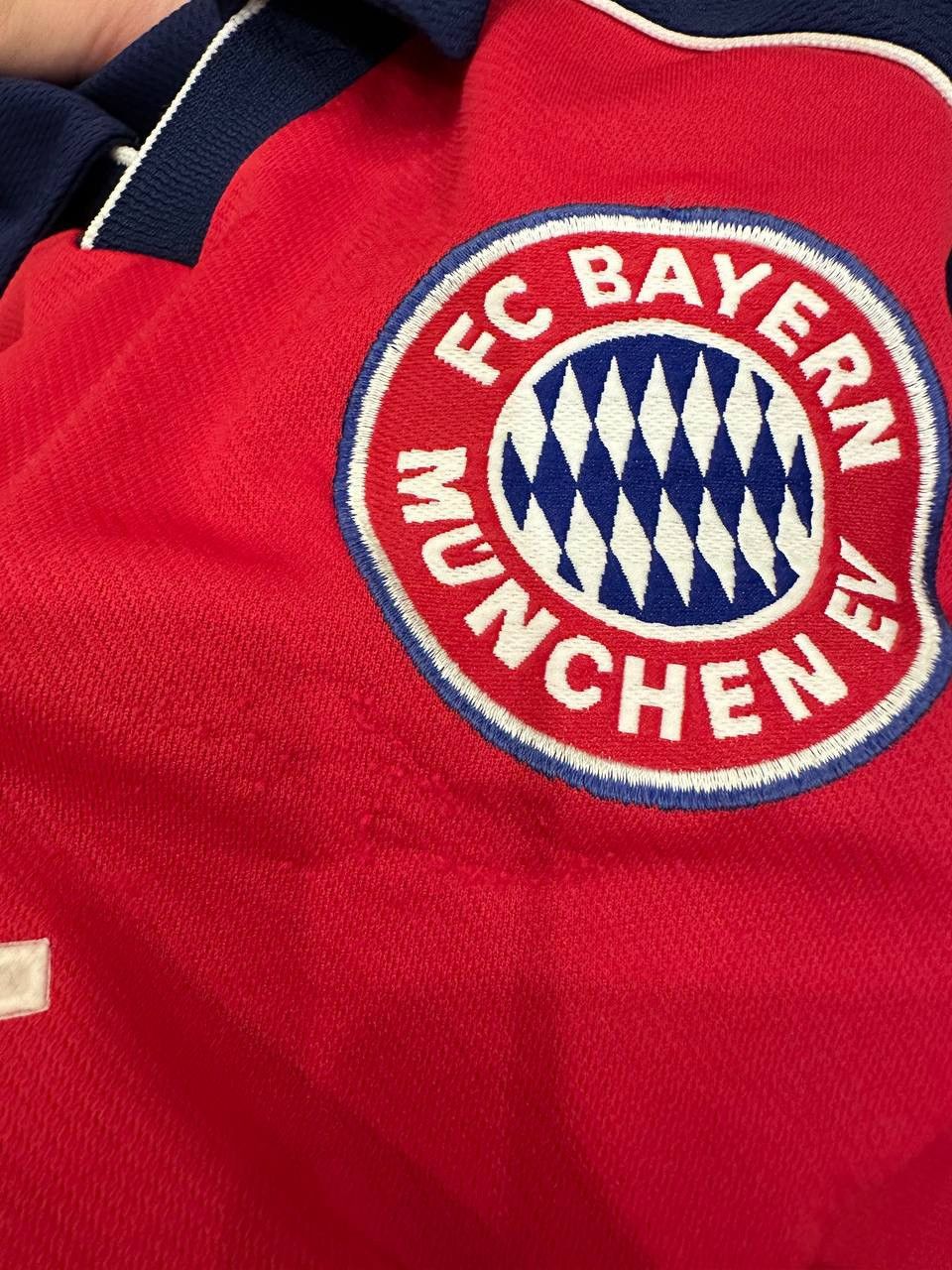 Adidas BAYERN MUNICH 1999 2000 2001 SIGNED FOOTBALL ADIDAS JERSEY Size US M / EU 48-50 / 2 - 7 Thumbnail