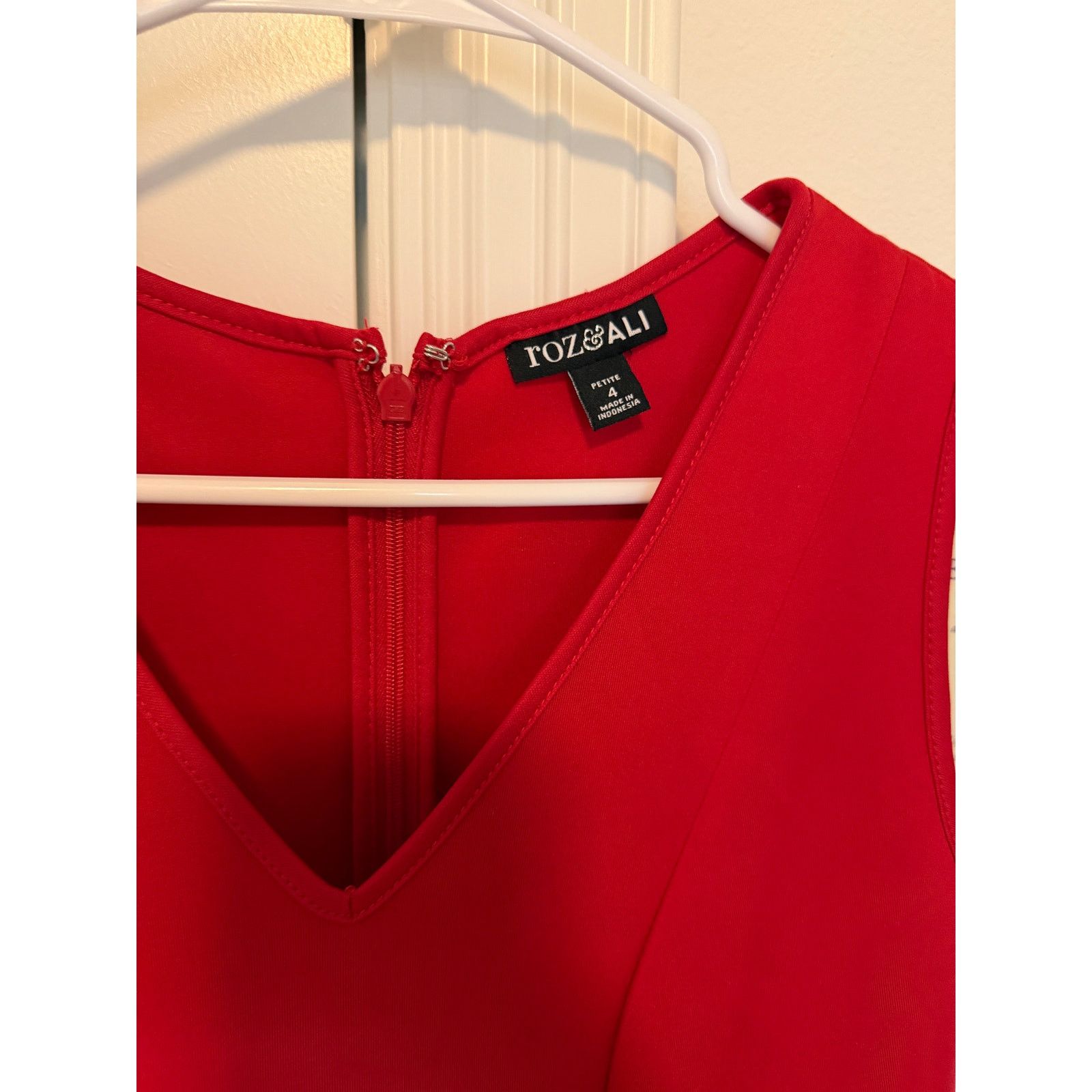 Other Roz & Ali Red Embroidered Hem Sleeveless V-Neck Mini Dress Size S / US 4 / IT 40 - 9 Thumbnail