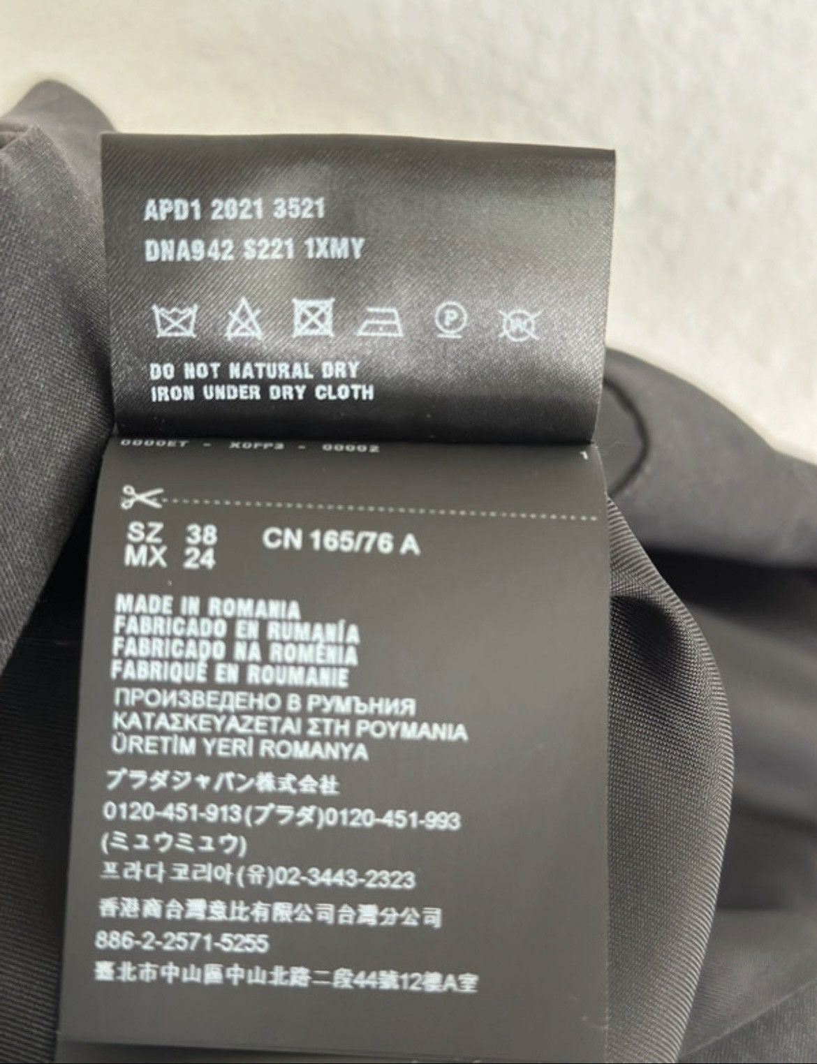 Prada Prada dress, size M, 100% wool Size M / US 6-8 / IT 42-44 - 7 Thumbnail