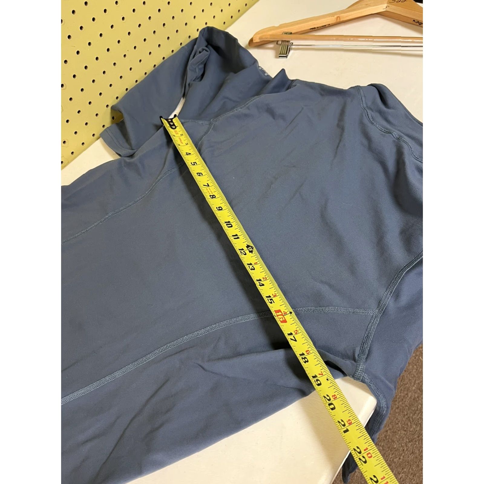 Helly Hansen Helly Hansen Shirt Mens Base Layer 1/4 Zip Pullover Size Medium Blue Stretch Athletic Hiking Size US M / EU 48-50 / 2 - 3 Thumbnail