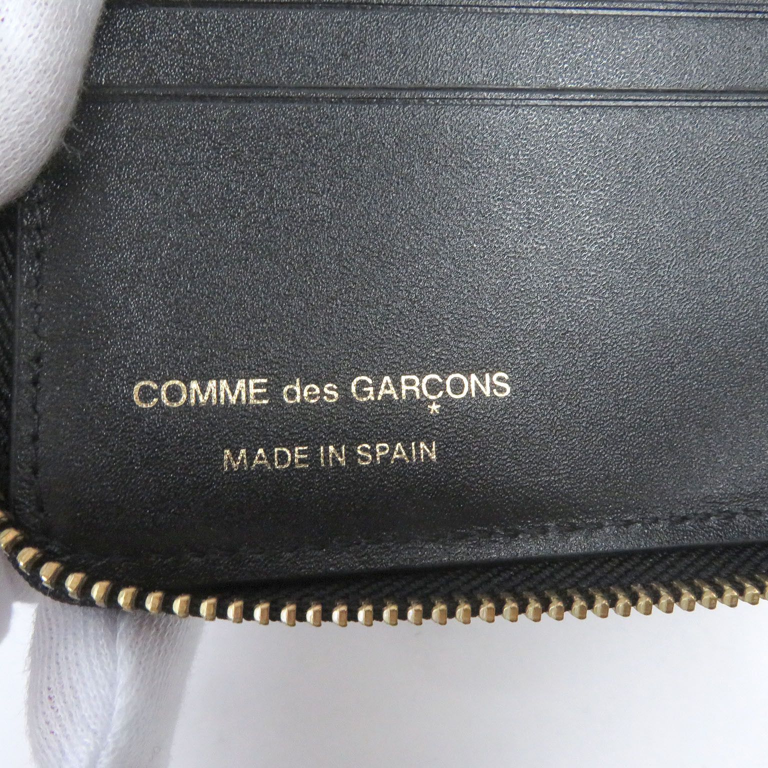 Comme des Garcons Wallet Plain Round Zipper Leather Compact Black Size ONE SIZE - 7 Thumbnail