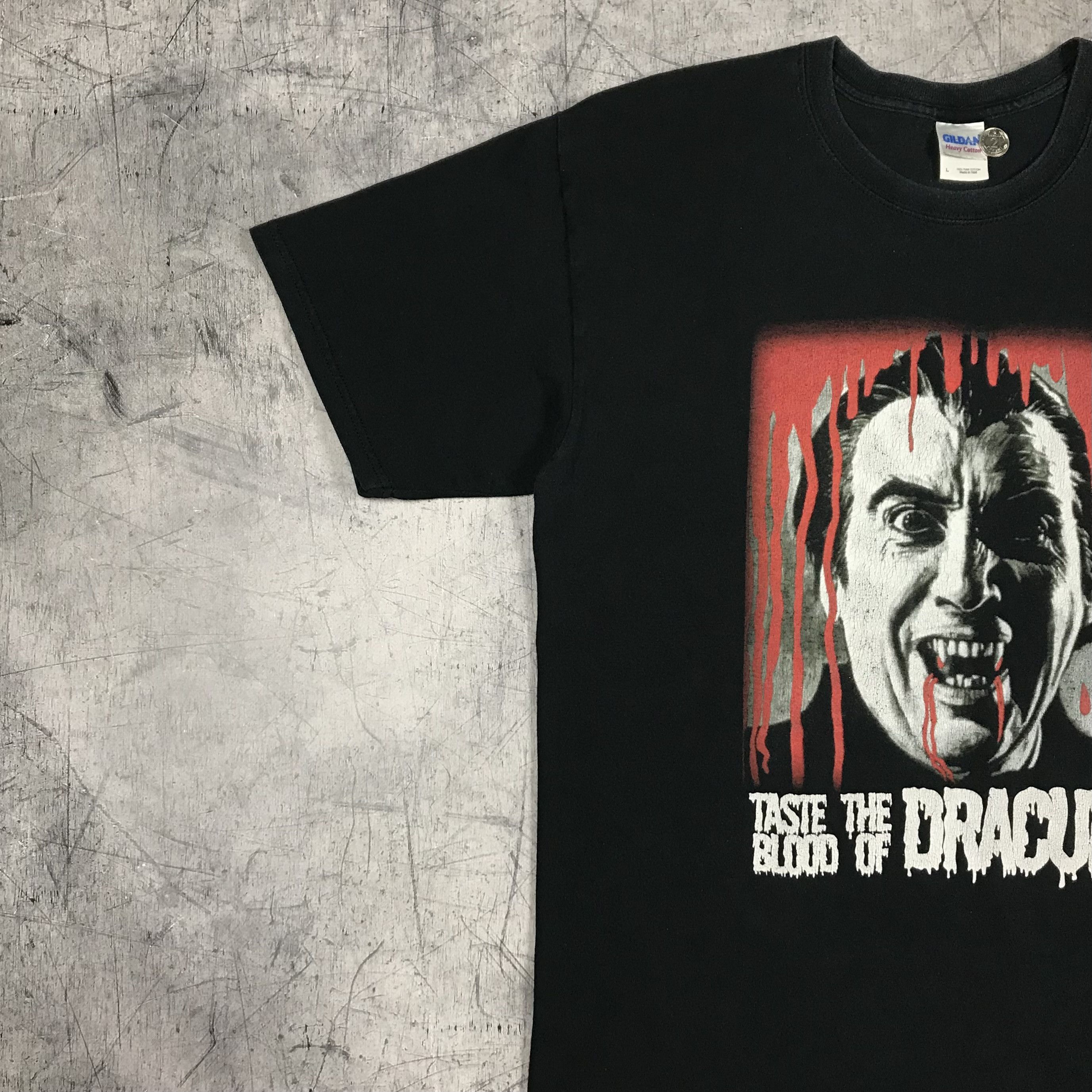 Expert Horror 2005 Taste The Blood of Dracula Hammer Vampire Tee Size US L / EU 52-54 / 3 - 11 Thumbnail