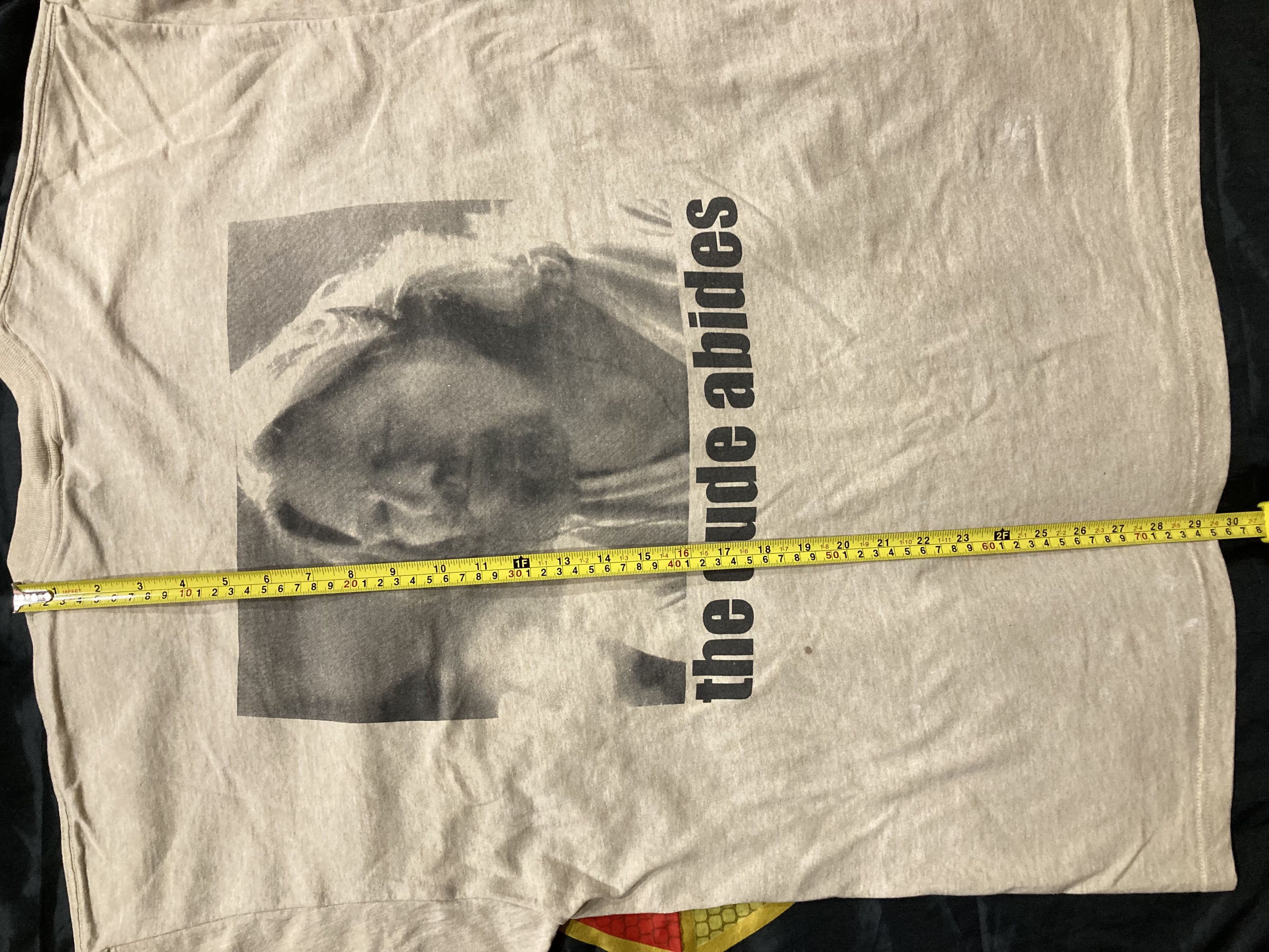 Fruit Of The Loom Vintage 2003 The Big Lebowski Dude Abides Rare Movie Shirt Size US XXL / EU 58 / 5 - 5 Thumbnail