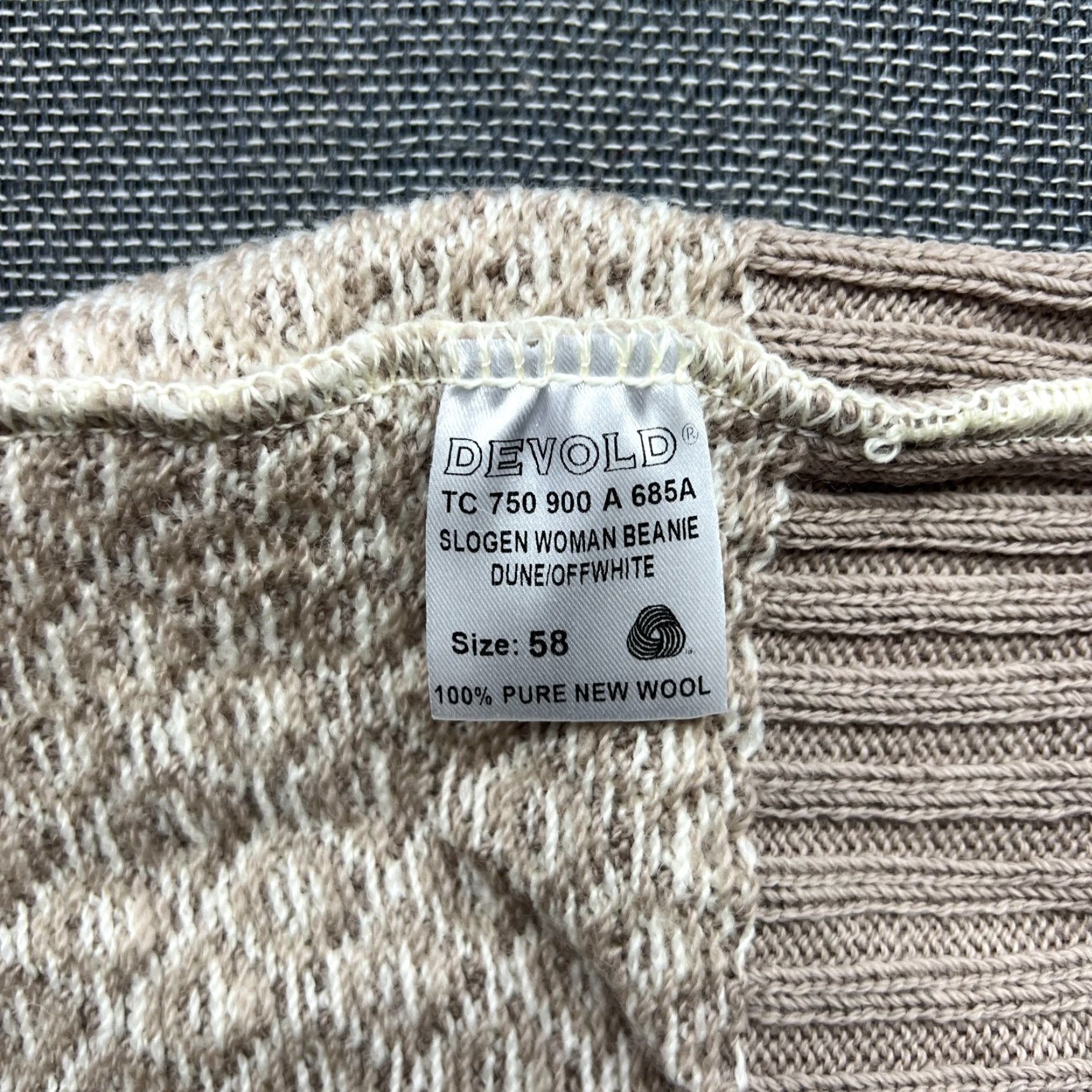 Vintage Devold Beanie Hat Womens 100% Pure New Wool One Size 58 Dune Beige Knit Thermal Solid Unisex Adults Winter Hair Accessories Mens Womens Size ONE SIZE - 4 Thumbnail