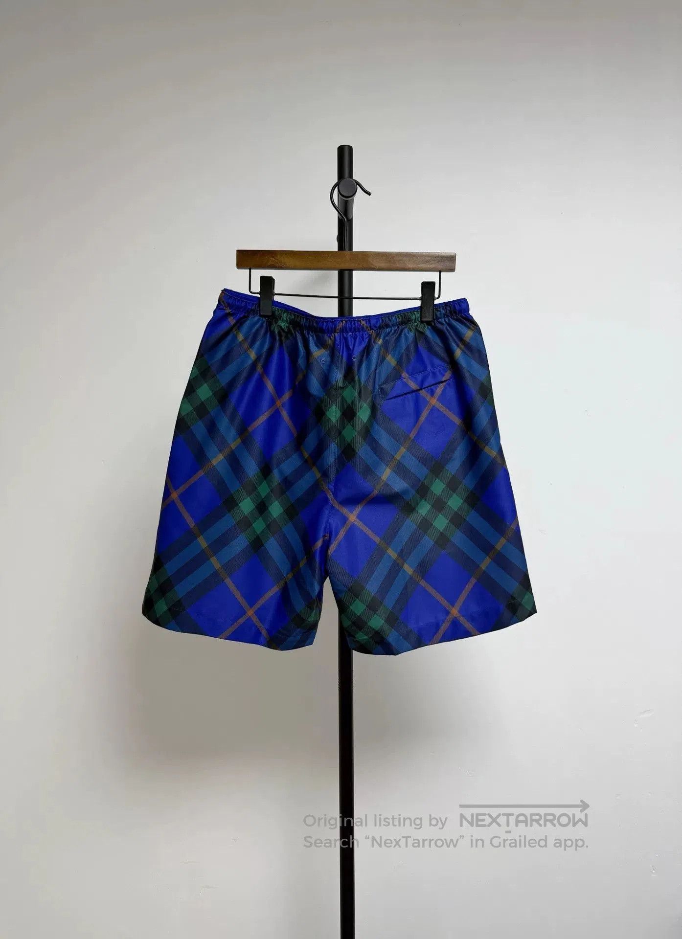 Burberry Burberry Check Shorts. Size US 36 / EU 52 - 8 Thumbnail