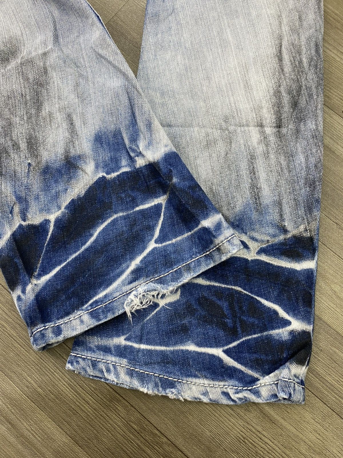 BUFFALO BOBS Buffalo Bobs Clawmark Curve Distressed Mudwash Flared Jeans Size US 32 / EU 48 - 16 Thumbnail