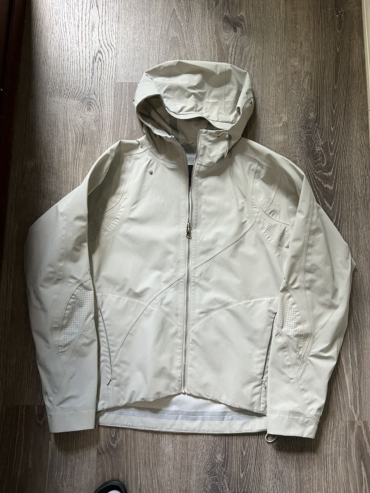 Pre-owned Heliot Emil Waterproof Windbreaker In Grey