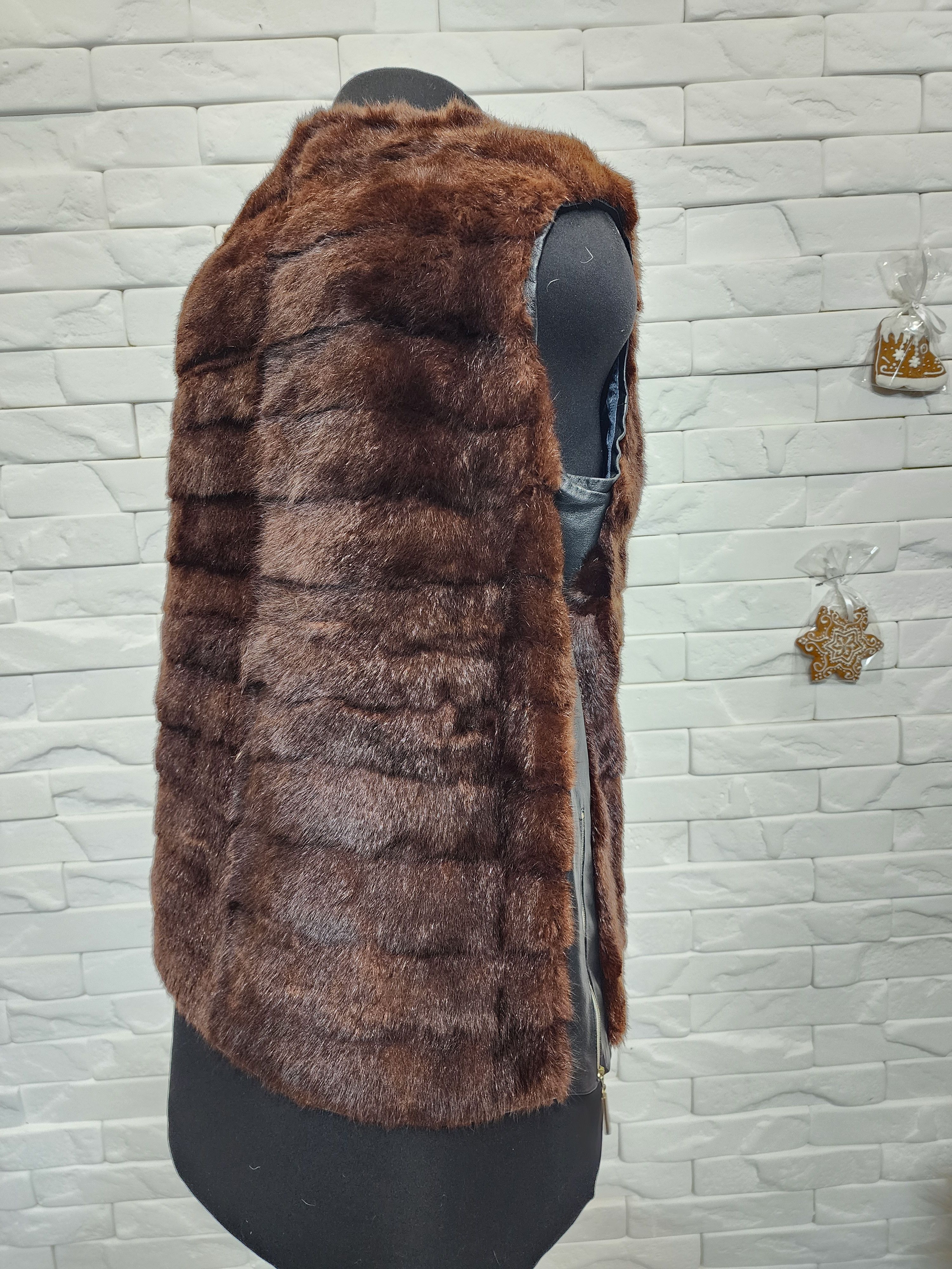 Furla Fur Vest: Brown Leather Trim, Metal Zipper Size L / US 10 / IT 46 - 6 Thumbnail