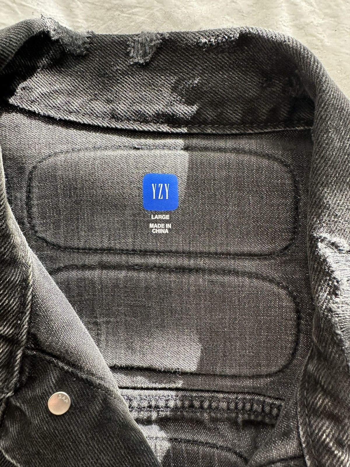 Balenciaga × Gap × Yeezy YGEBB Padded Denim Jacket Size US L / EU 52-54 / 3 - 4 Thumbnail