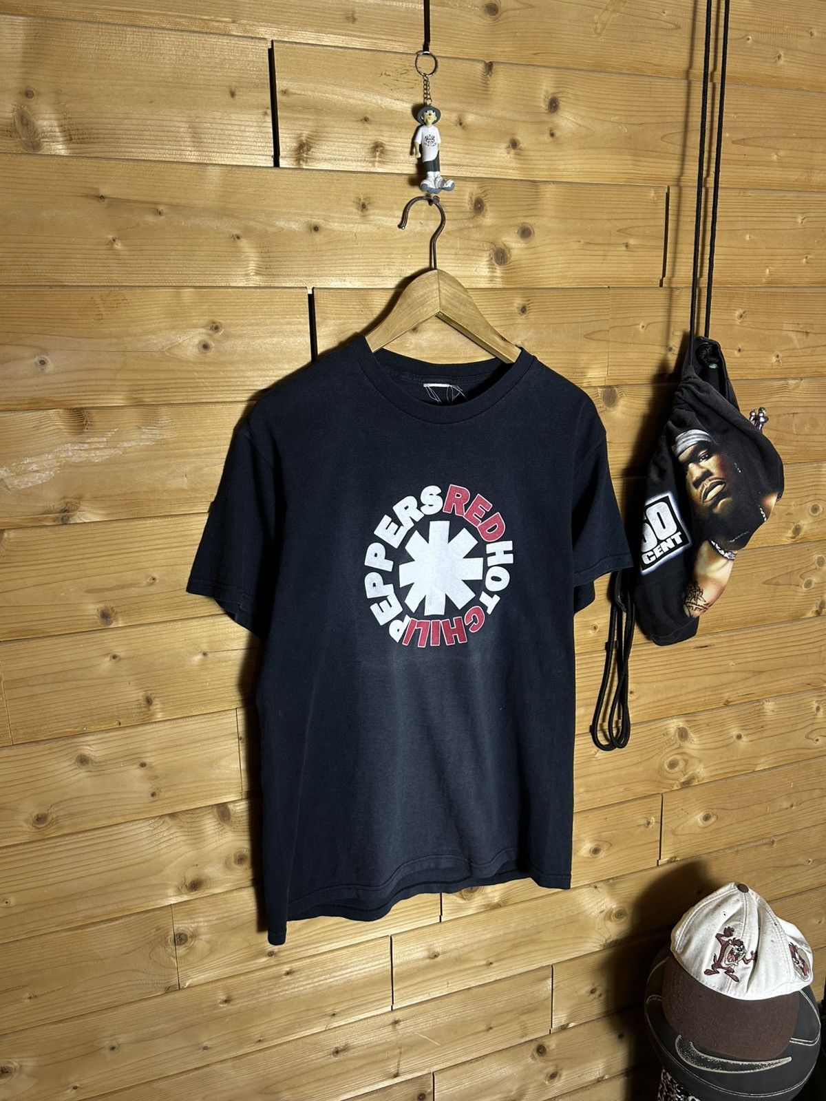 Vintage Vintage 00s Red Hot Chili Peppers faded t shirt Size US M / EU 48-50 / 2 - 1 Thumbnail