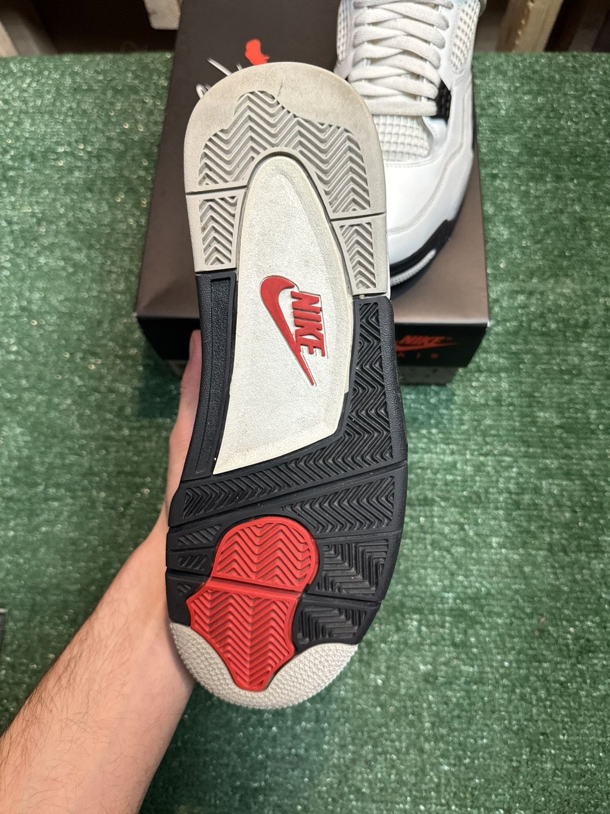 Jordan Brand Jordan Retro 4 White Cement Size 10.5 Size US 10.5 / EU 43-44 - 4 Thumbnail