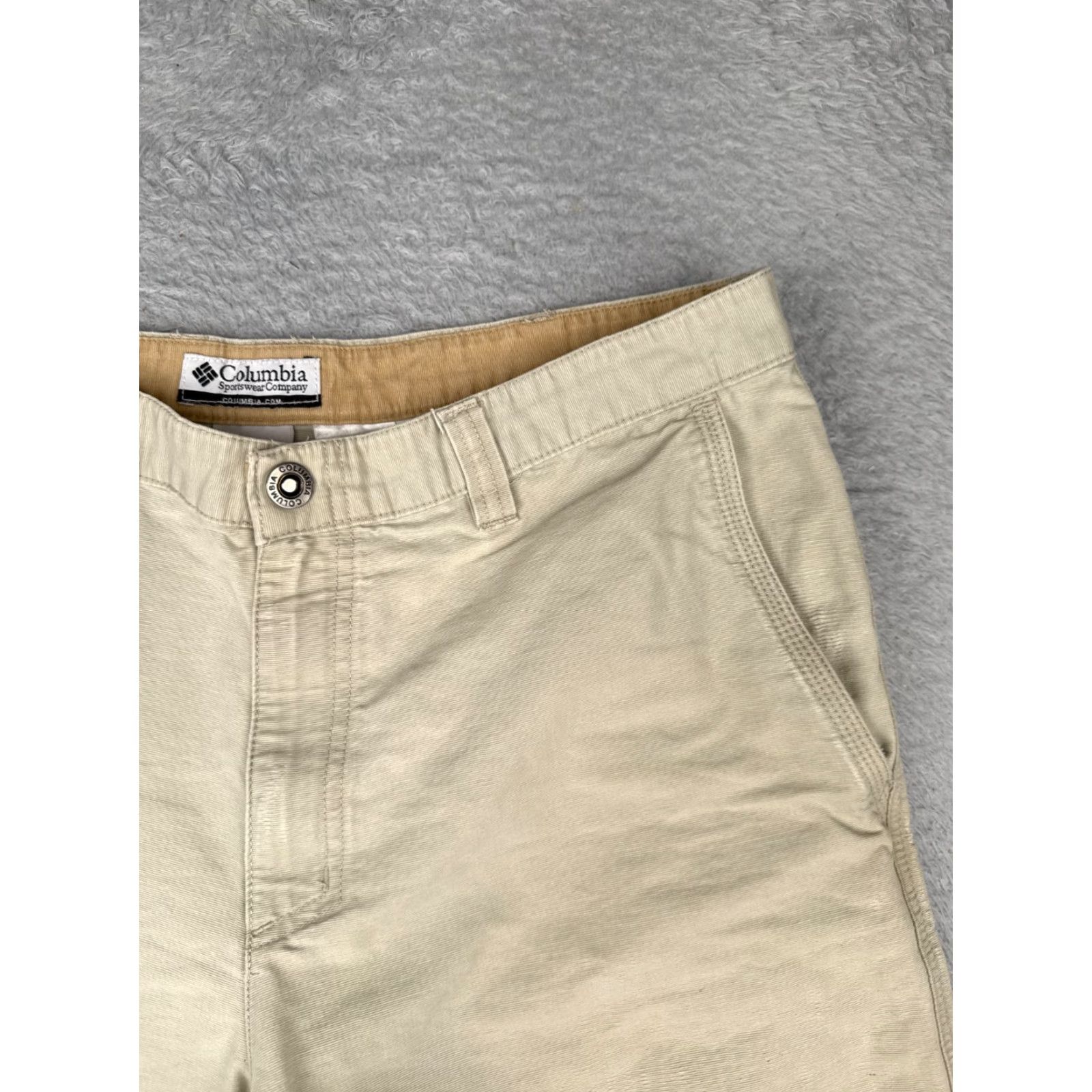 Vintage VINTAGE Columbia Shorts Mens 36 Beige Cargo Cotton 100% Reading? (Correction: avoid adding text). Size US 36 / EU 52 - 5 Thumbnail
