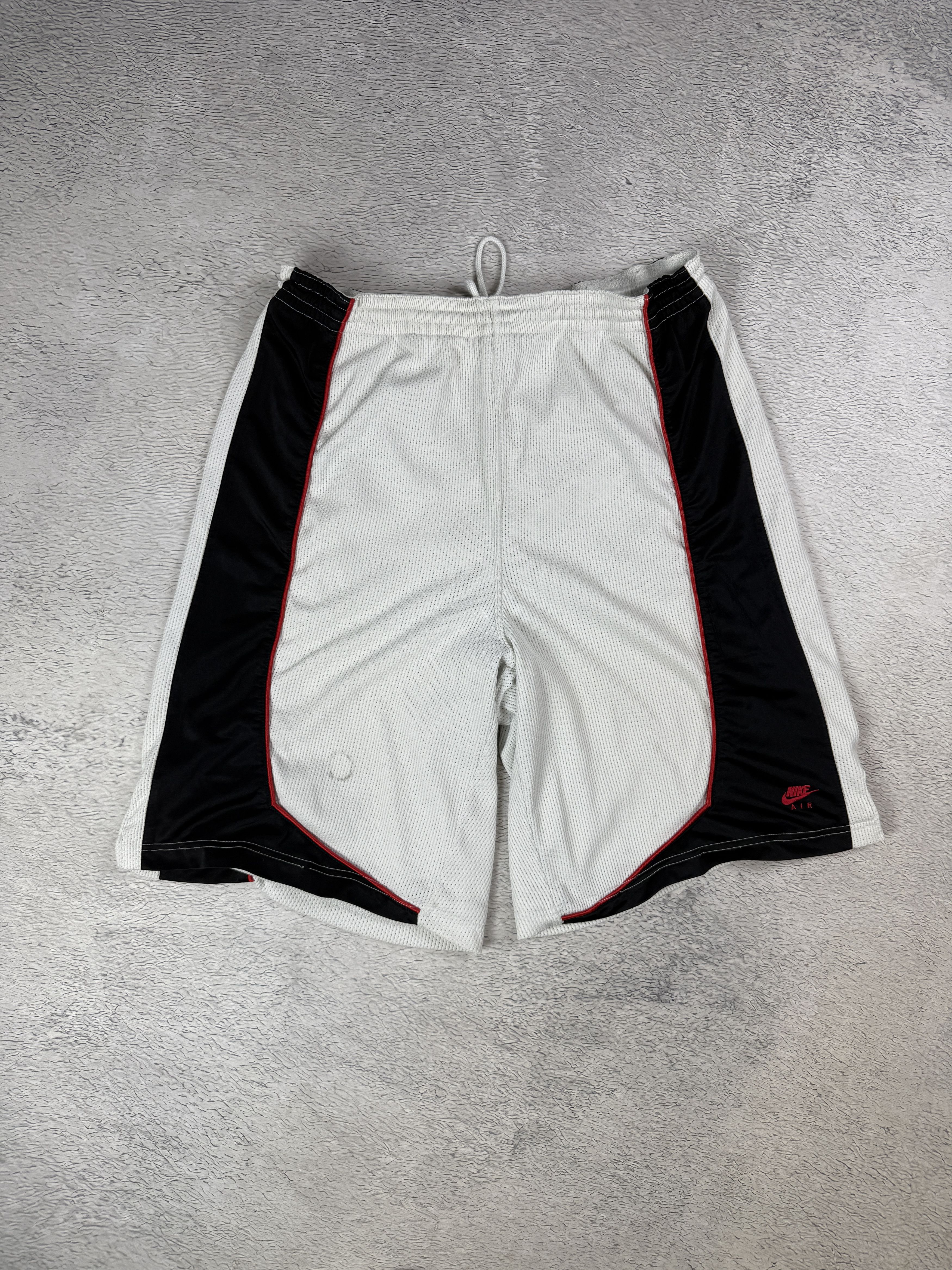 Nike Vintage Nike Basketball Shorts Baggy Streetwear NBA Size US 34 / EU 50 - 2 Thumbnail