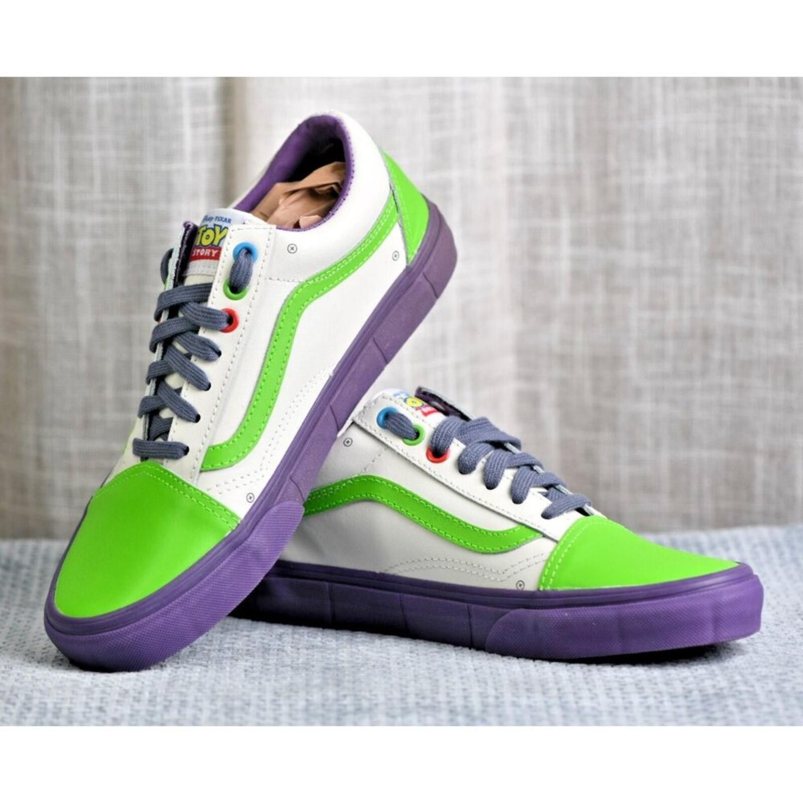 Vans Vans Old Skool x Disney Pixar Toy Story Buzz Light Size US 7 / EU 40 - 9 Thumbnail