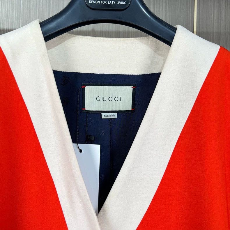 Gucci Gucci White and orange stitching metal G-shaped button card Size M / US 6-8 / IT 42-44 - 3 Thumbnail